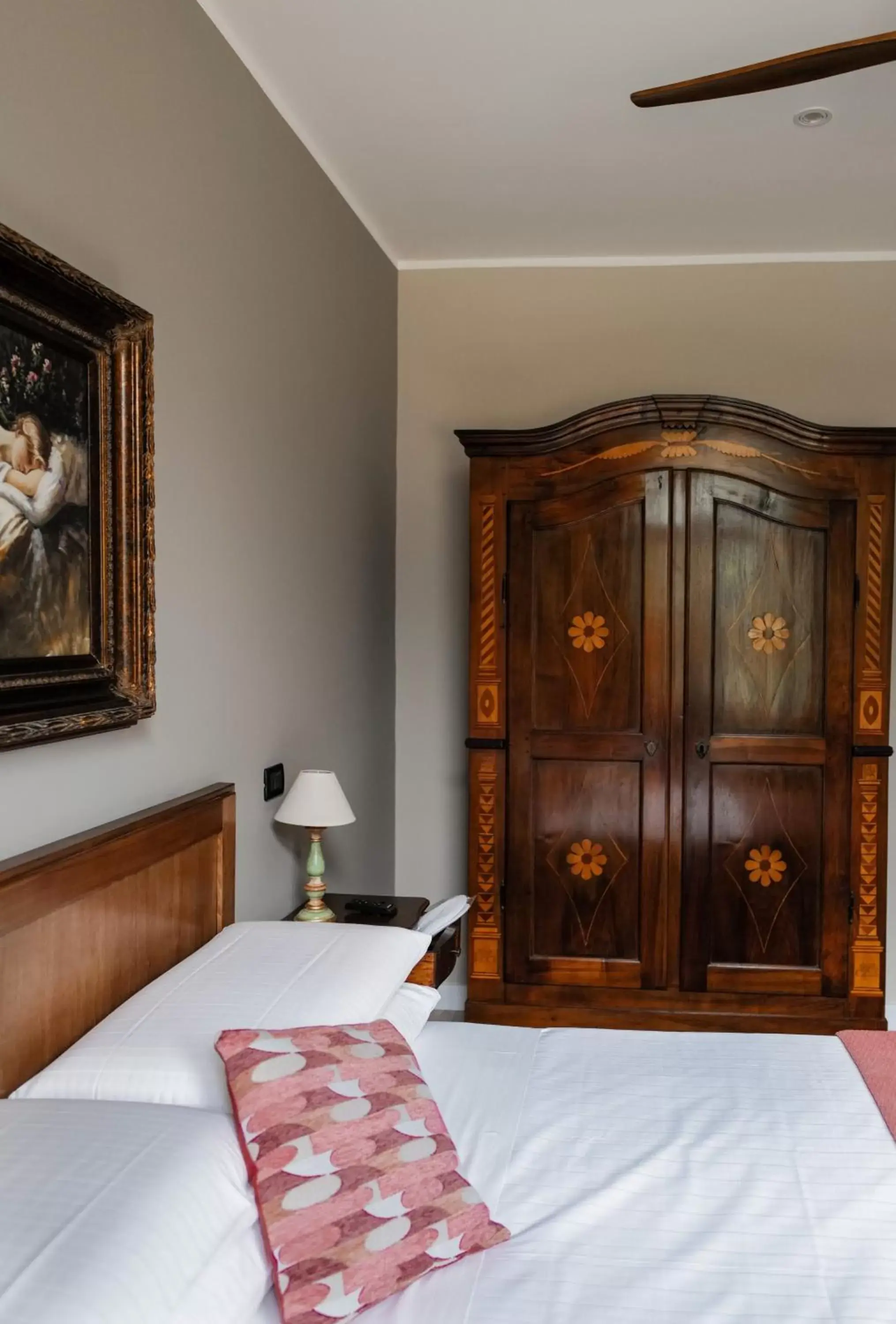 Bed in Convento Boutique Hotel