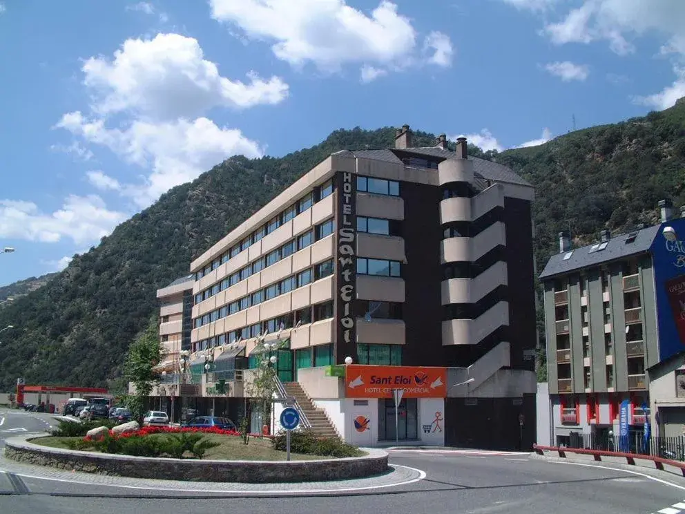 Property Building in Hotel Sant Eloi
