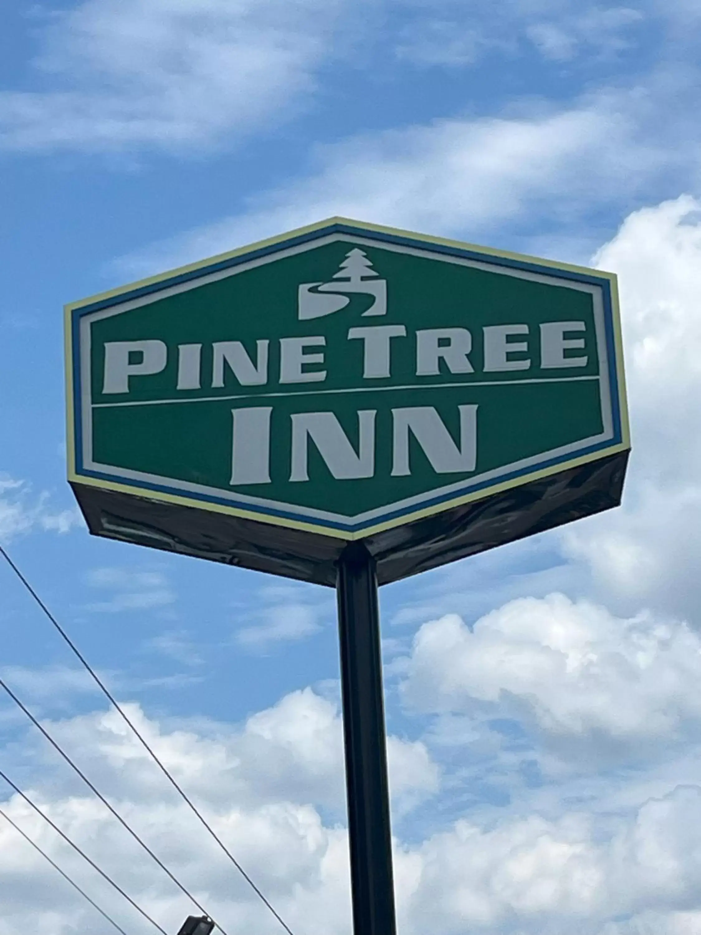 Day in Pinetree Inn
