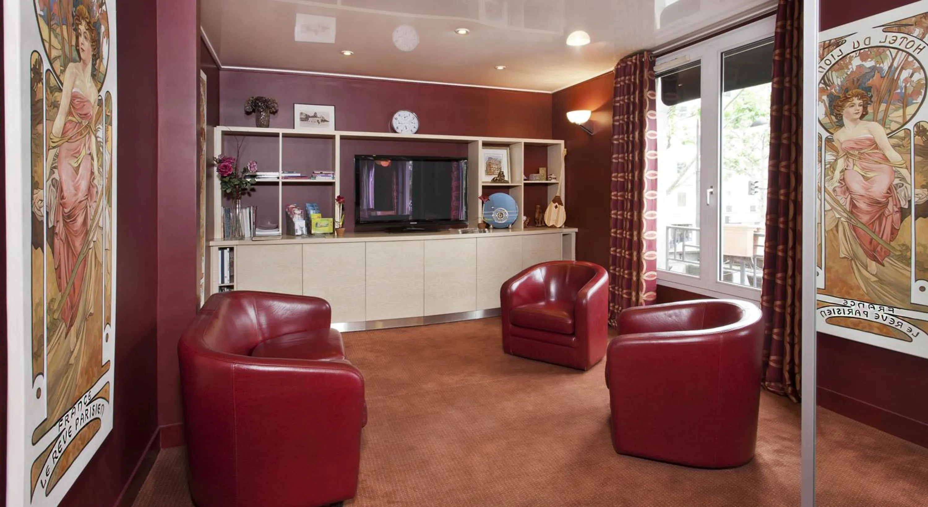 Lobby or reception in Hôtel Du Lion