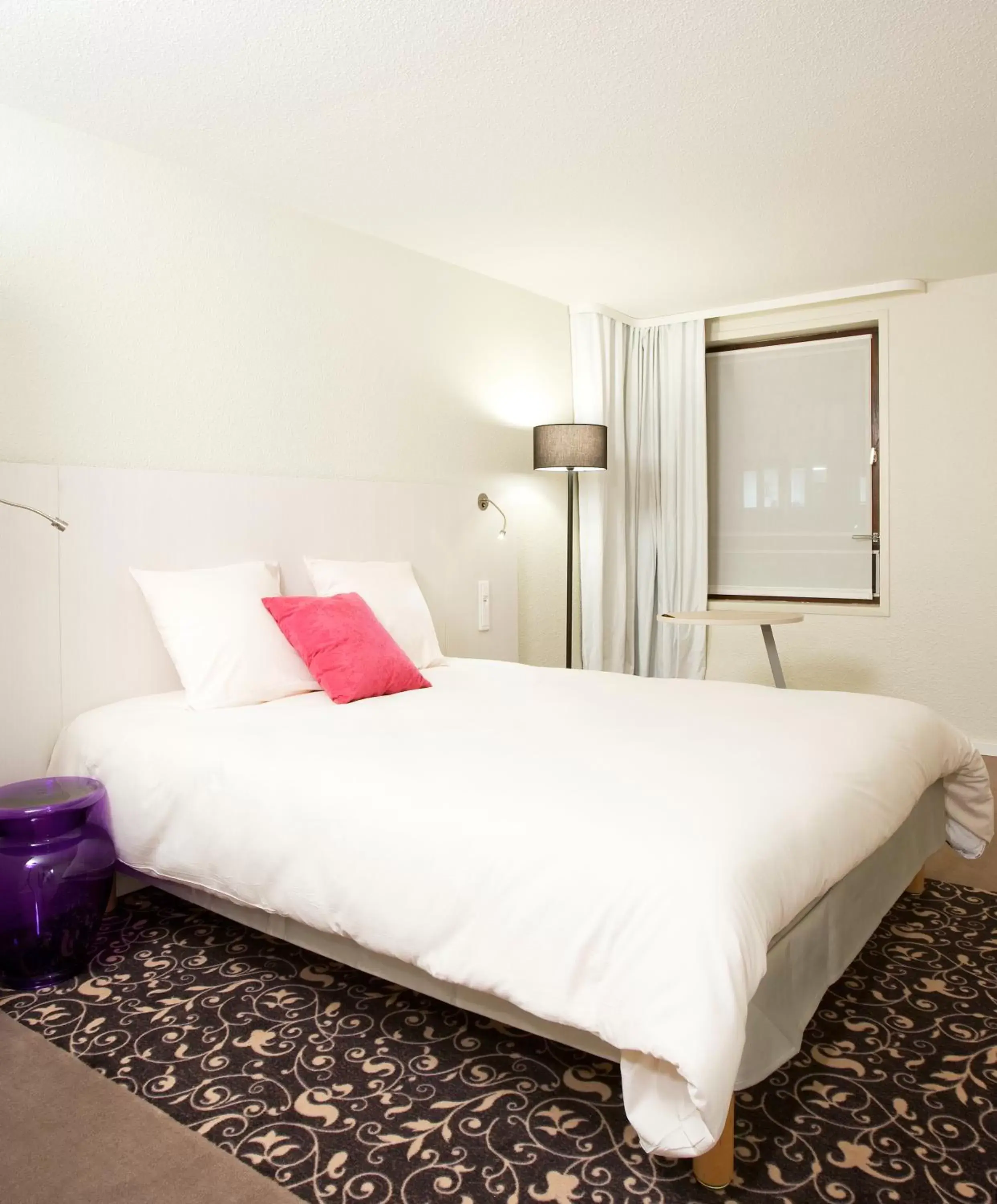 Bedroom, Bed in ibis Styles Lille Centre Gare Beffroi