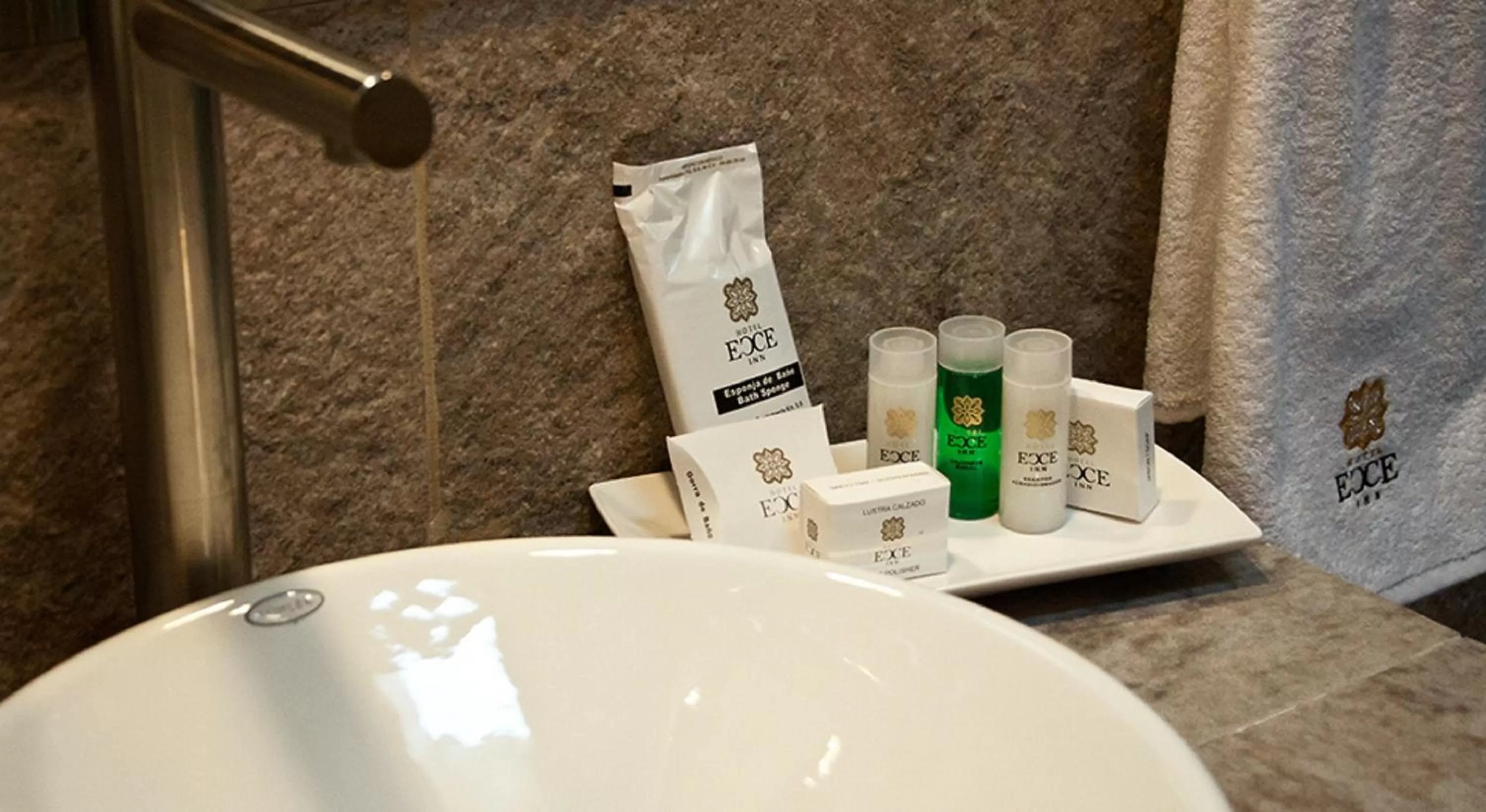 Bathroom in Hotel Ecce Inn & Spa