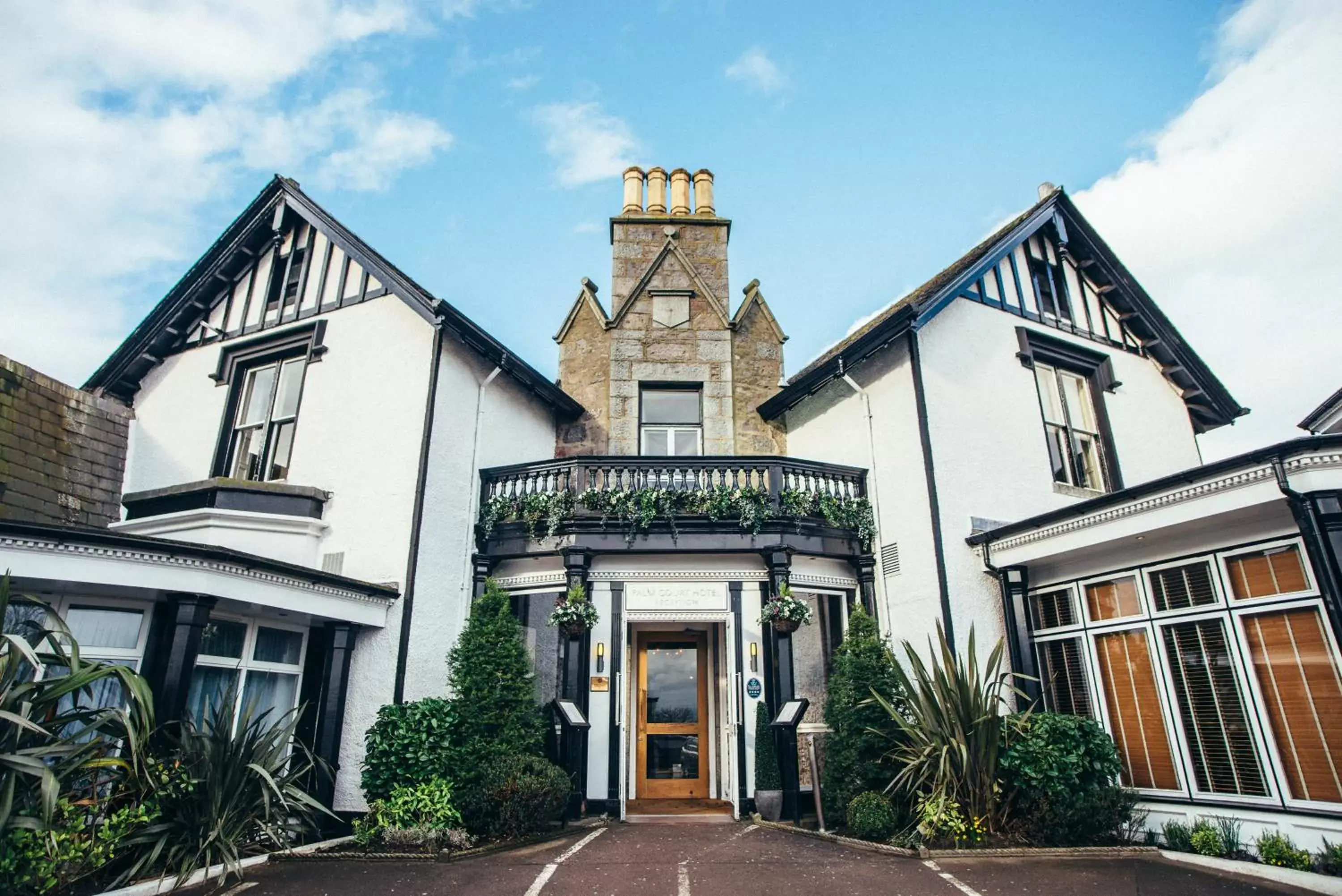 Facade/entrance, Property Building in Palm Court Hotel