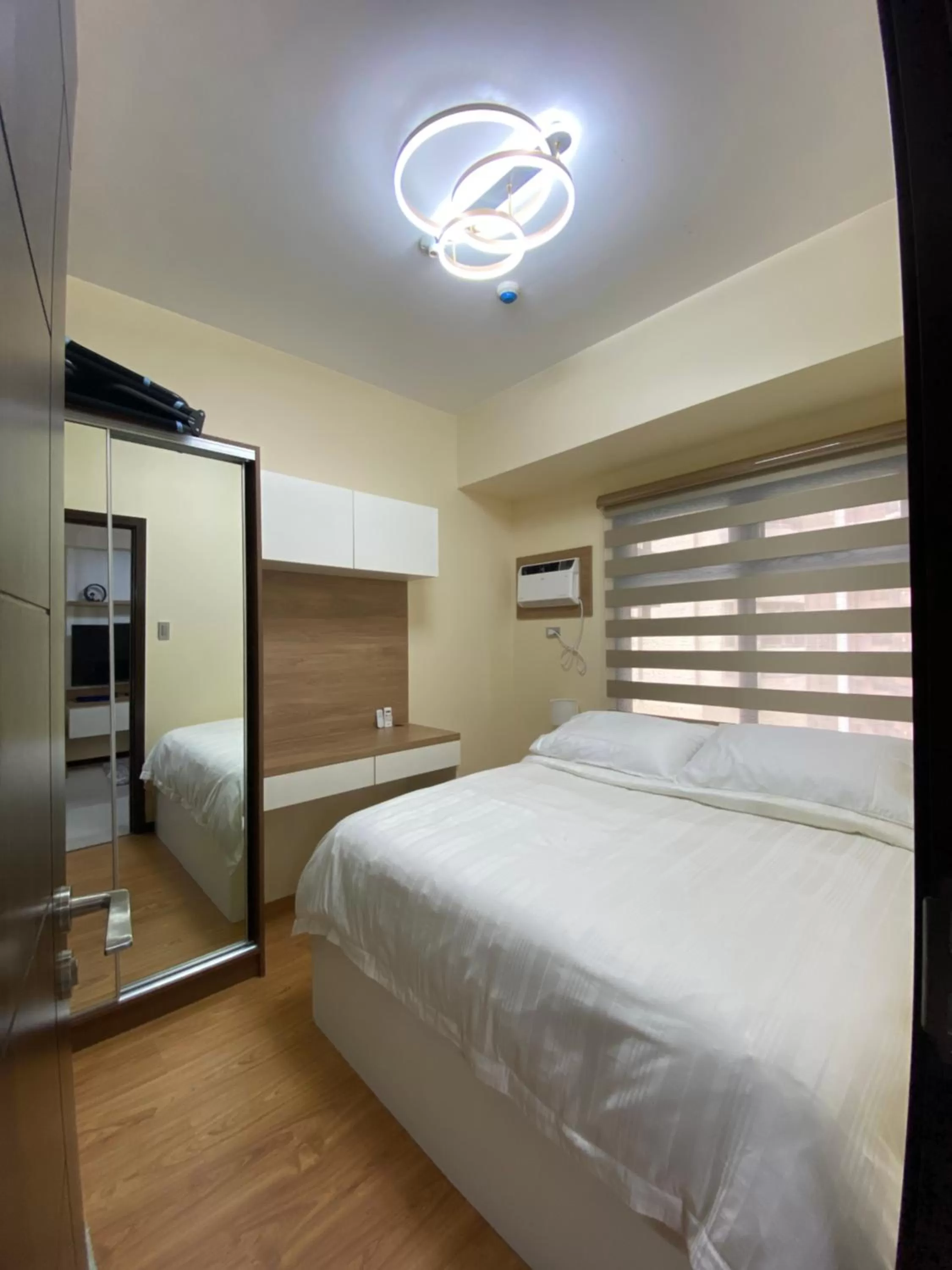 Bed in Le 10 The Radiance Manila Bay