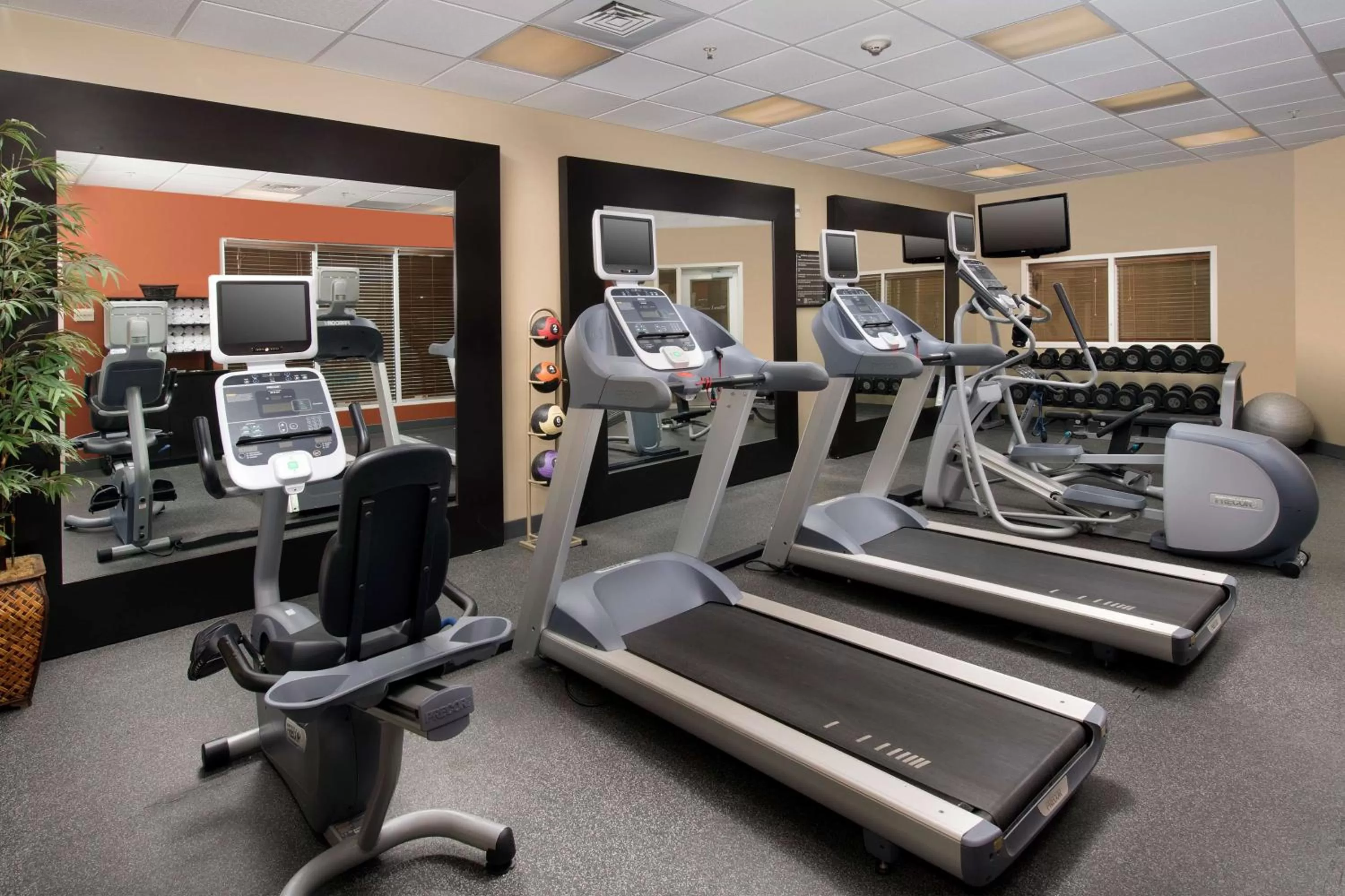 Fitness centre/facilities in Hilton Garden Inn Huntsville South/Redstone Arsenal