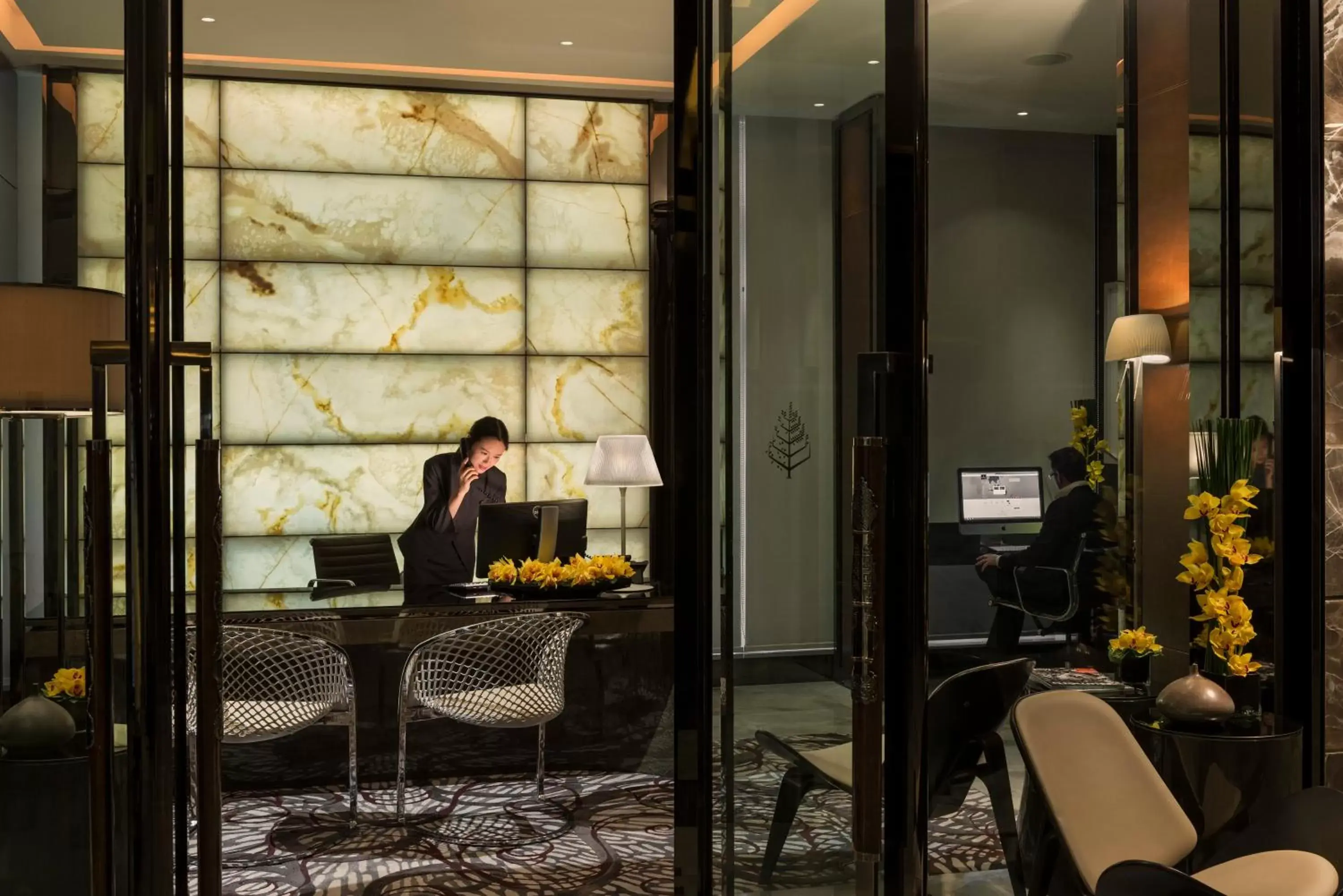 Lobby or reception in Four Seasons Hotel Guangzhou - Free Shuttle Bus to Canton Fair Complex during Canton Fair period