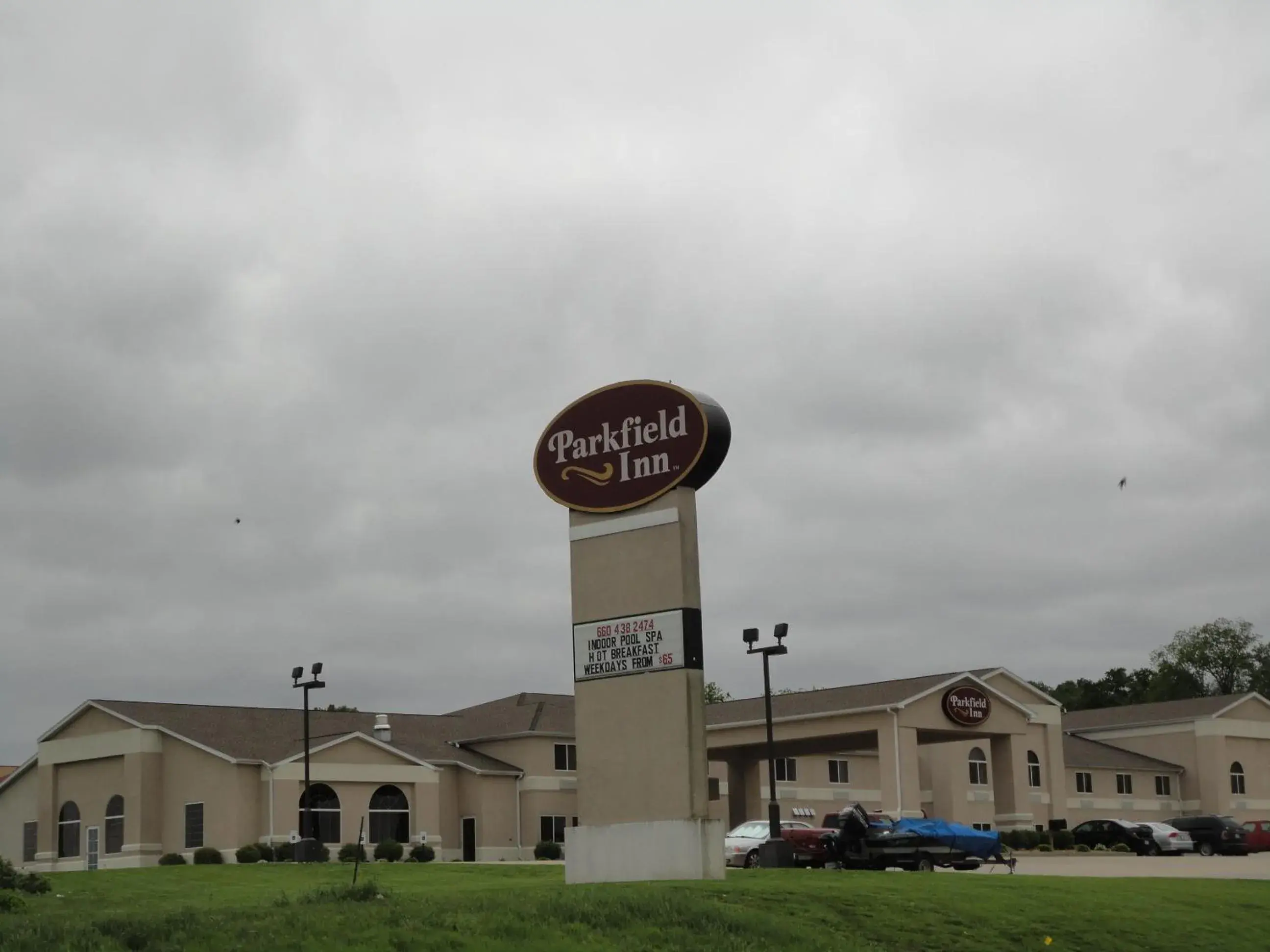 Property building in Parkfield Inn - Warsaw Property building in Parkfield Inn - Warsaw