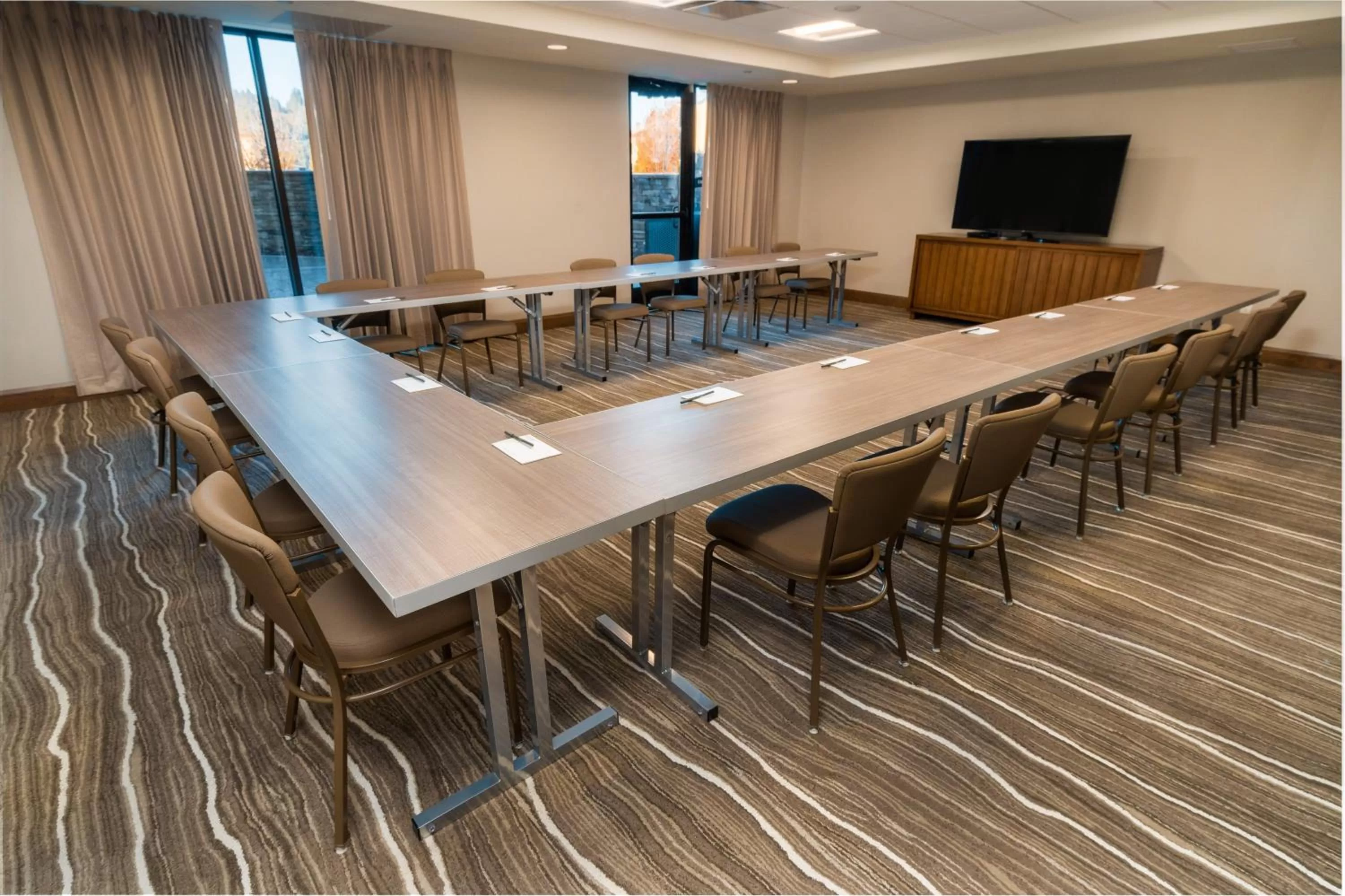 Meeting/conference room in Staybridge Suites Coeur d'Alene by IHG