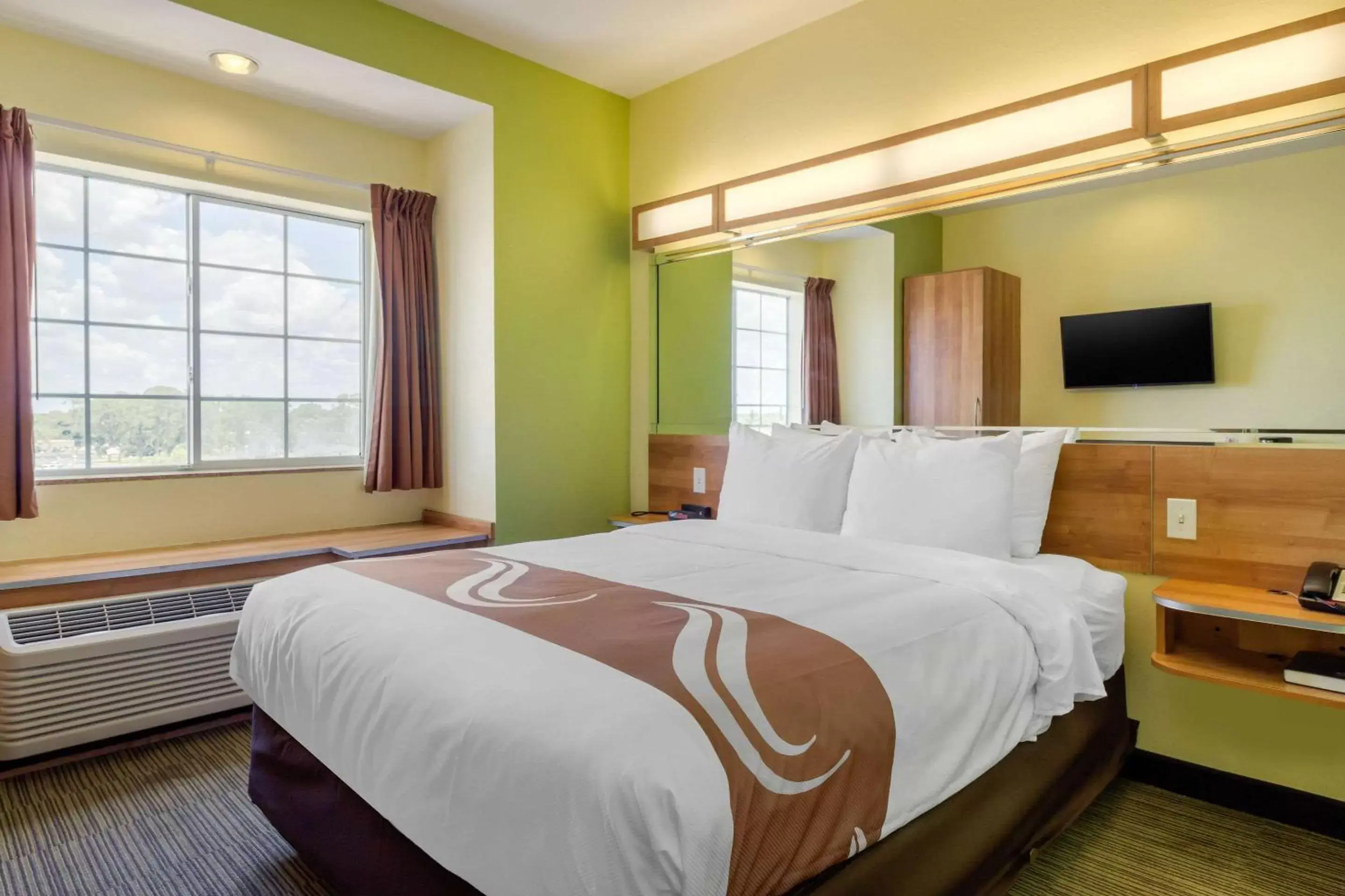 Bedroom, Bed in Quality Inn & Suites Lehigh Acres Fort Myers