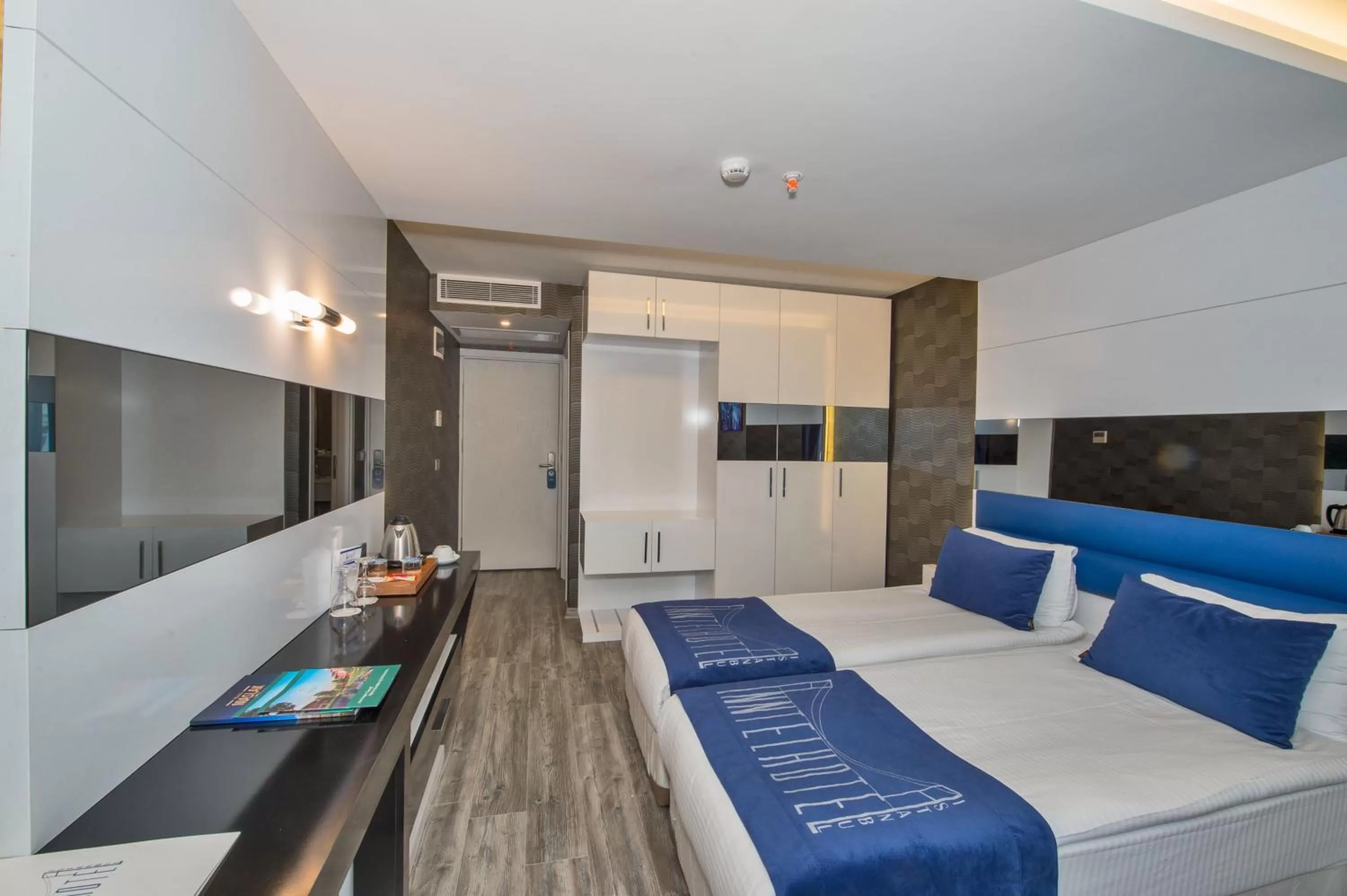 Standard Twin Room in Inntel Hotel Istanbul