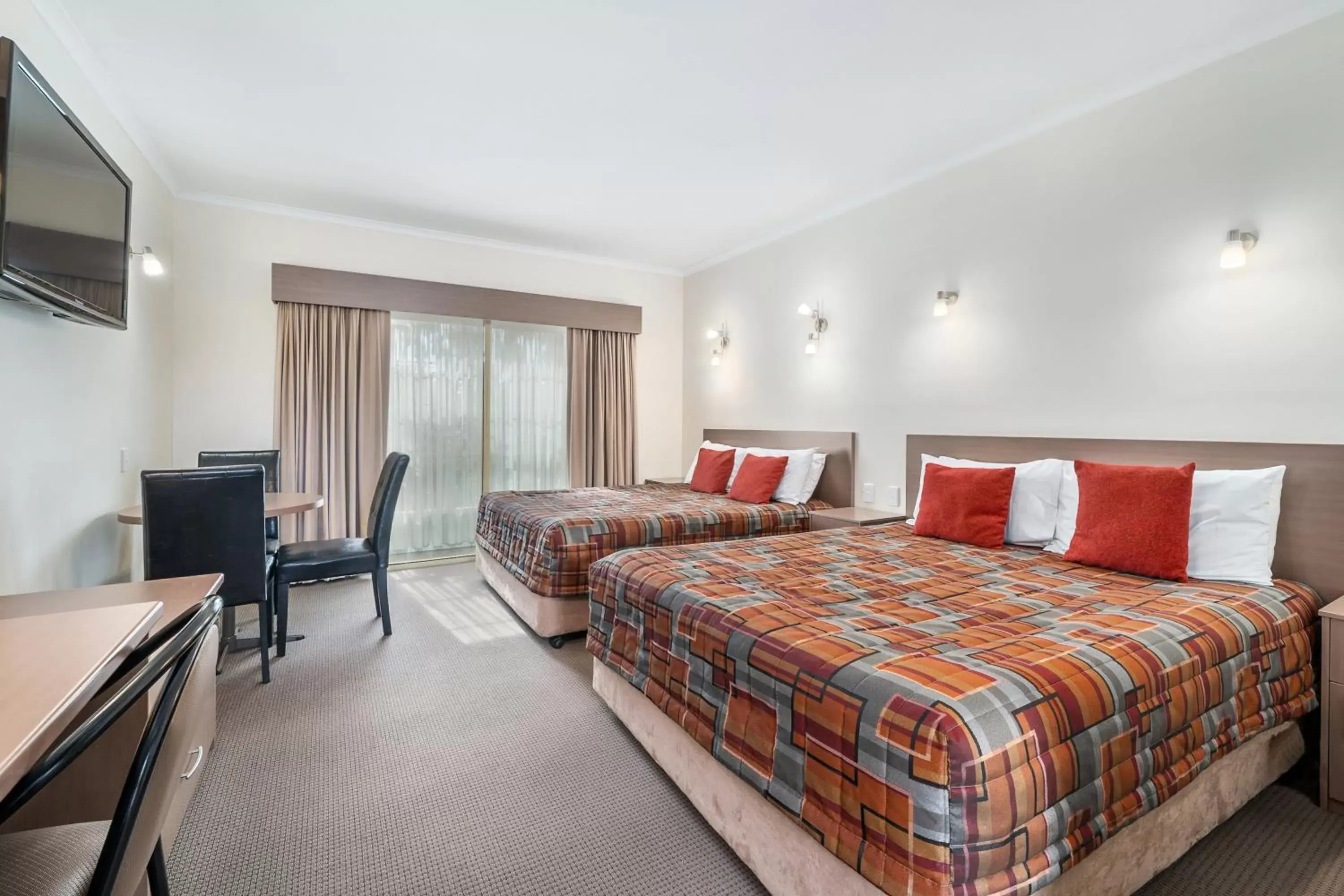 Bed in Comfort Inn Heritage Wagga