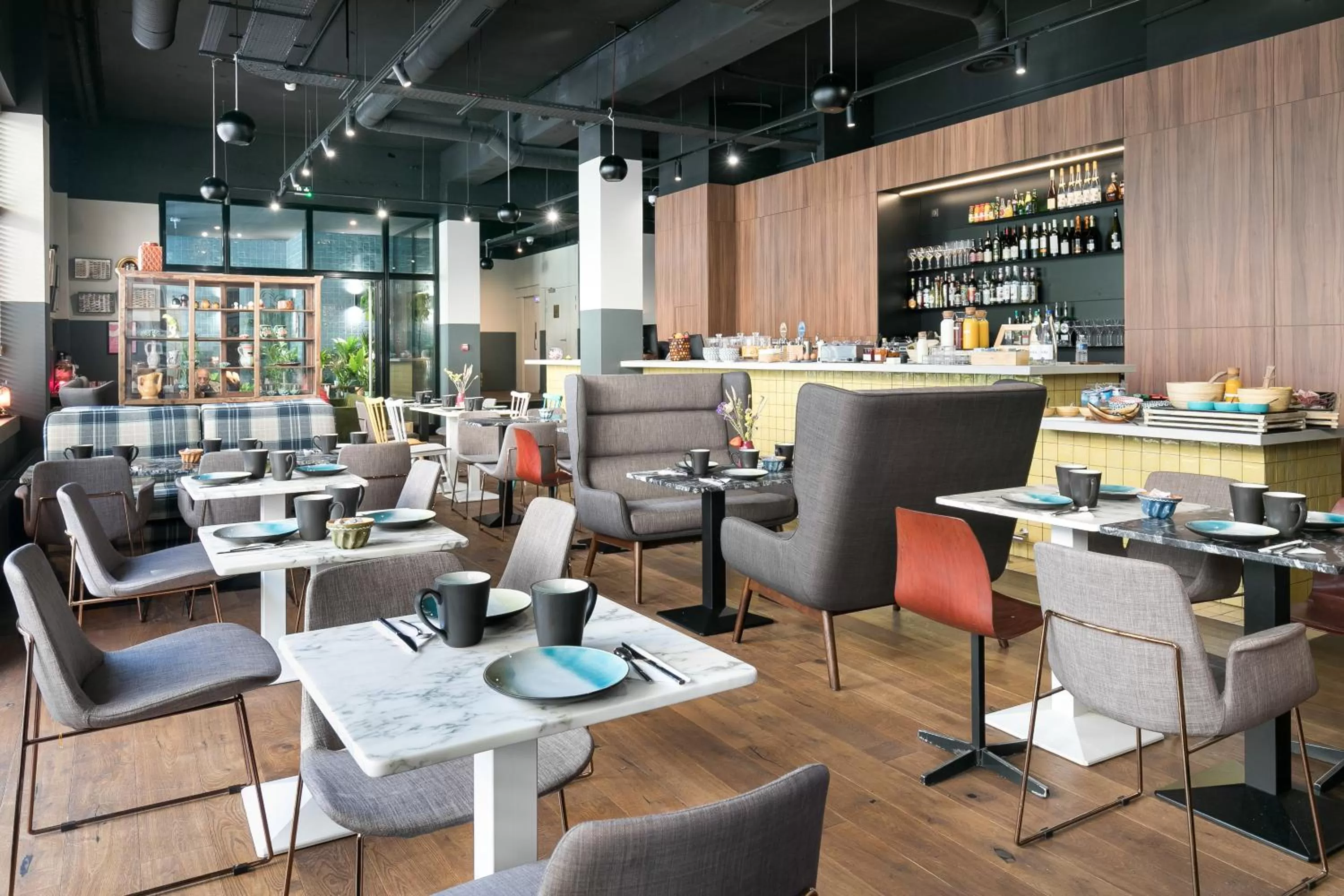 Buffet breakfast in Hotel Kaijoo by HappyCulture