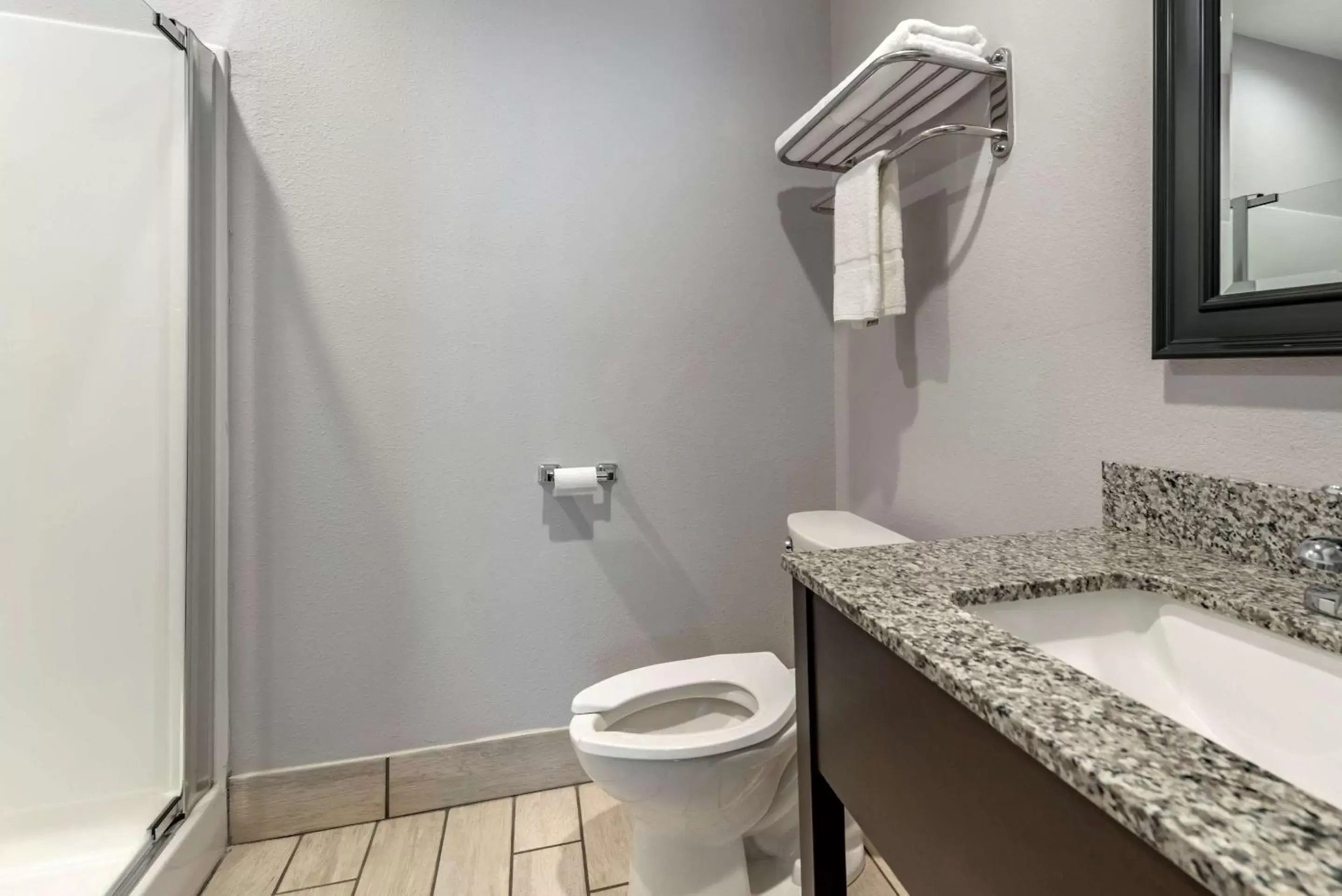 Bathroom in Quality Inn & Suites Evansville Downtown