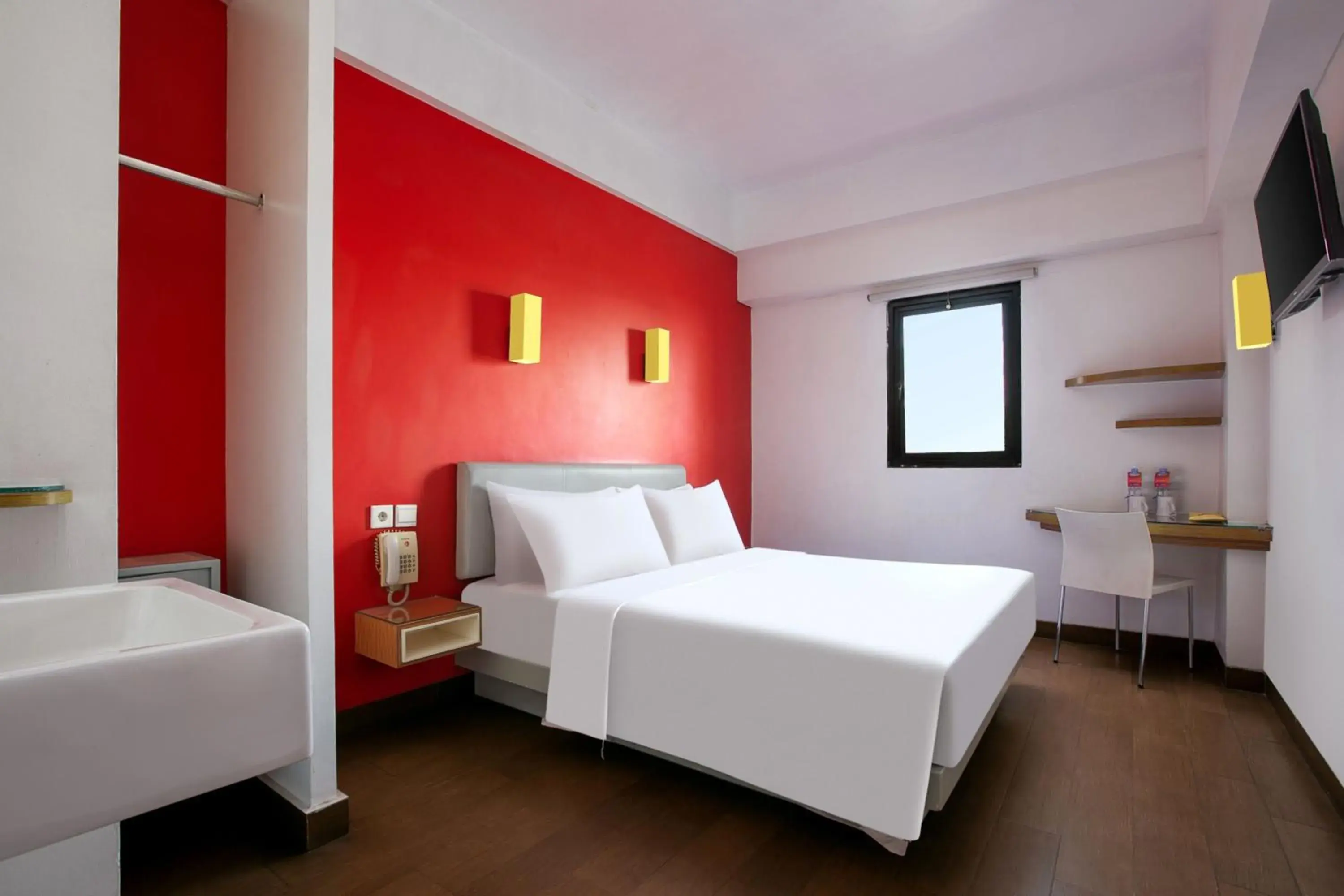 Smart Queen Room in Amaris Hotel Bandara Soekarno Hatta Smart Queen Room in Amaris Hotel Bandara Soekarno Hatta