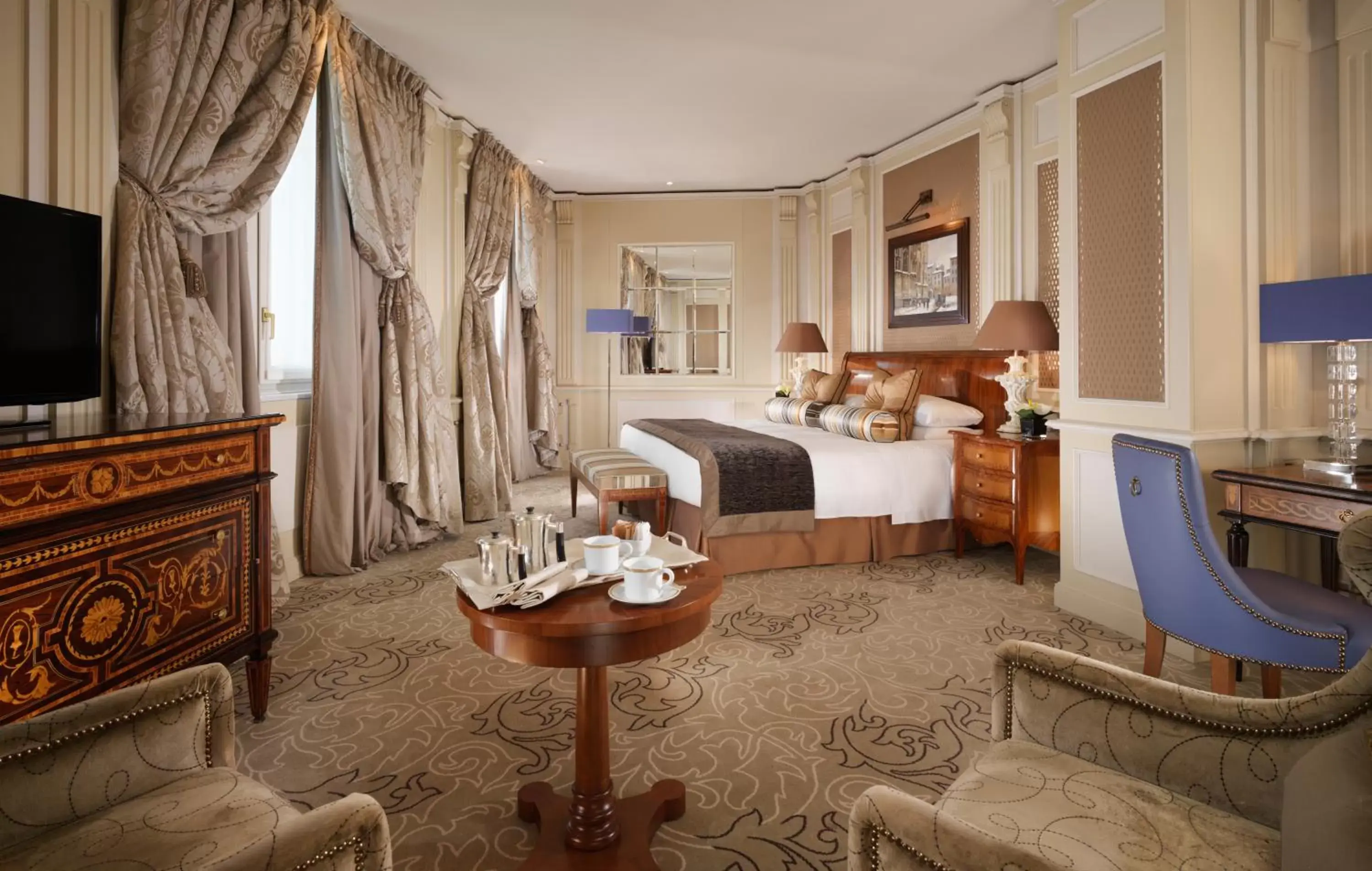 Premium Double Room in Hotel Principe Di Savoia - Dorchester Collection