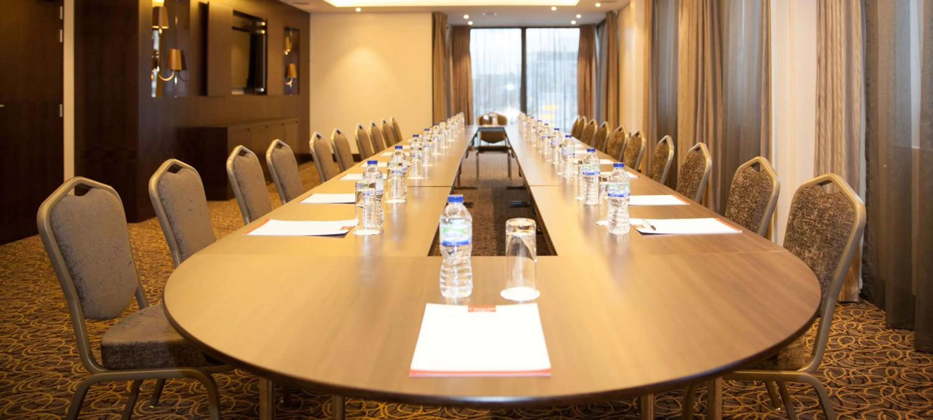 Meeting/conference room in St George's Hotel - Wembley