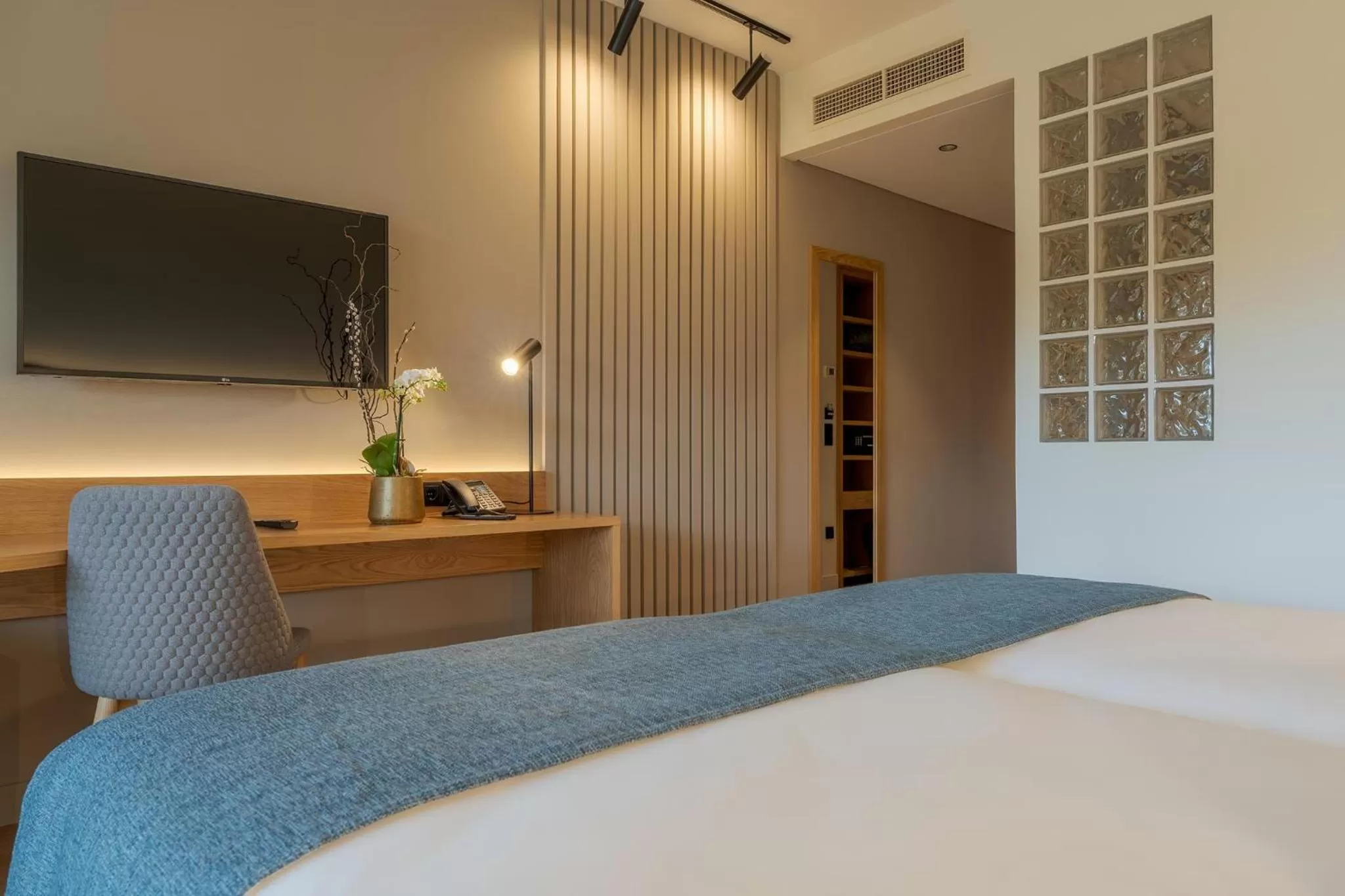 Photo of the whole room, Bed in Sentido Galosol