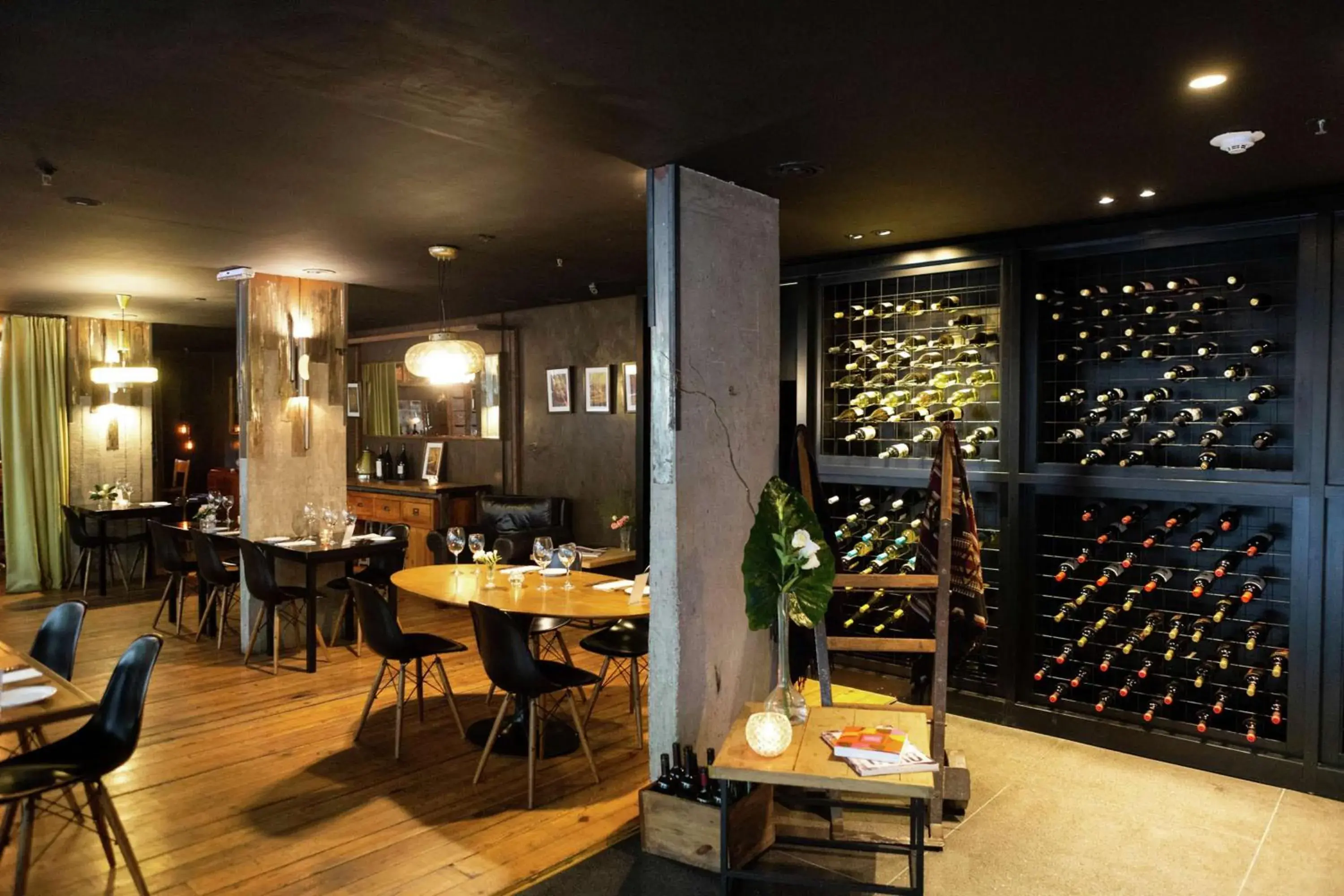 Lounge or bar, Restaurant/Places to Eat in Anselmo Buenos Aires, Curio Collection By Hilton