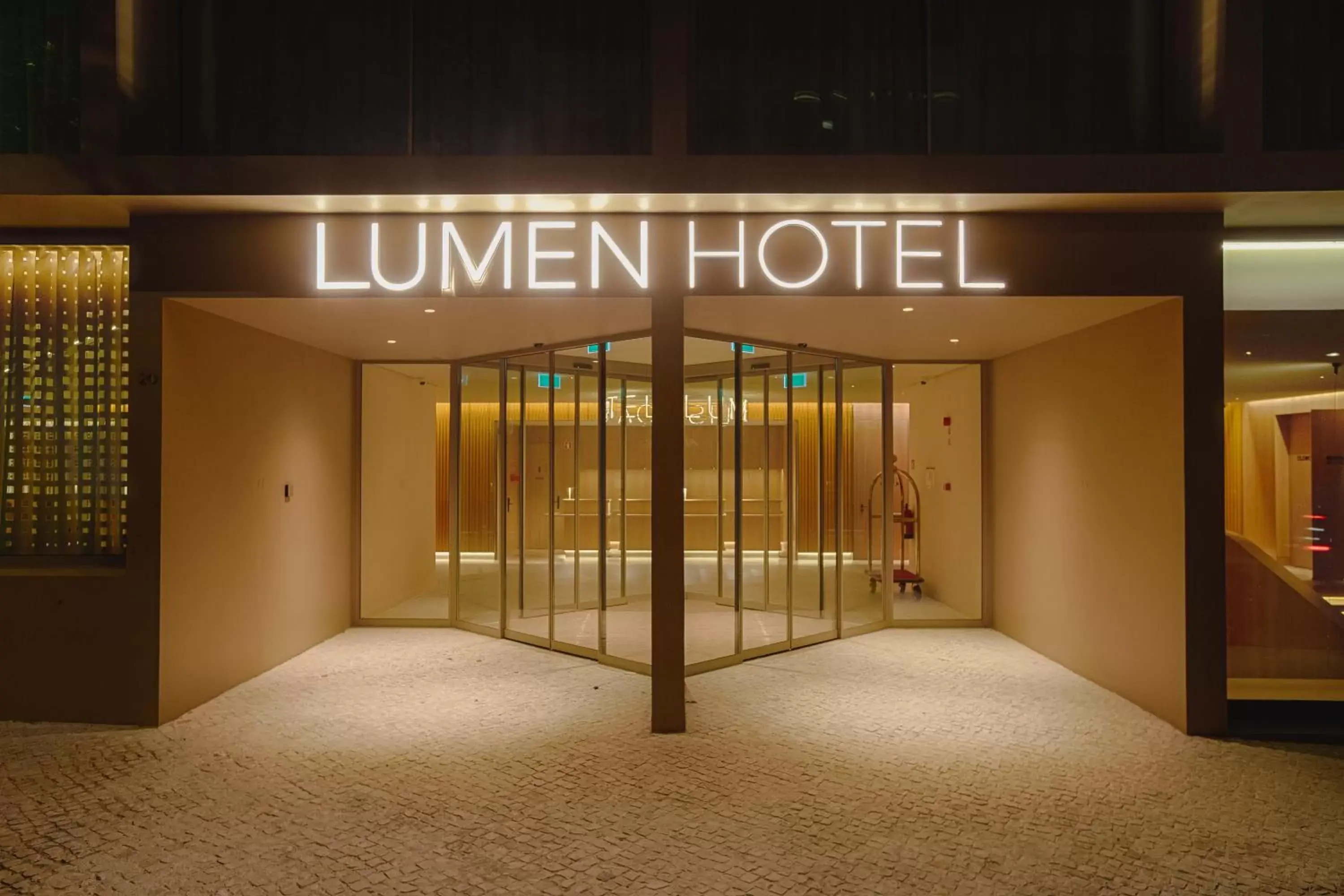 Facade/entrance in Lumen Hotel & The Lisbon Light Show
