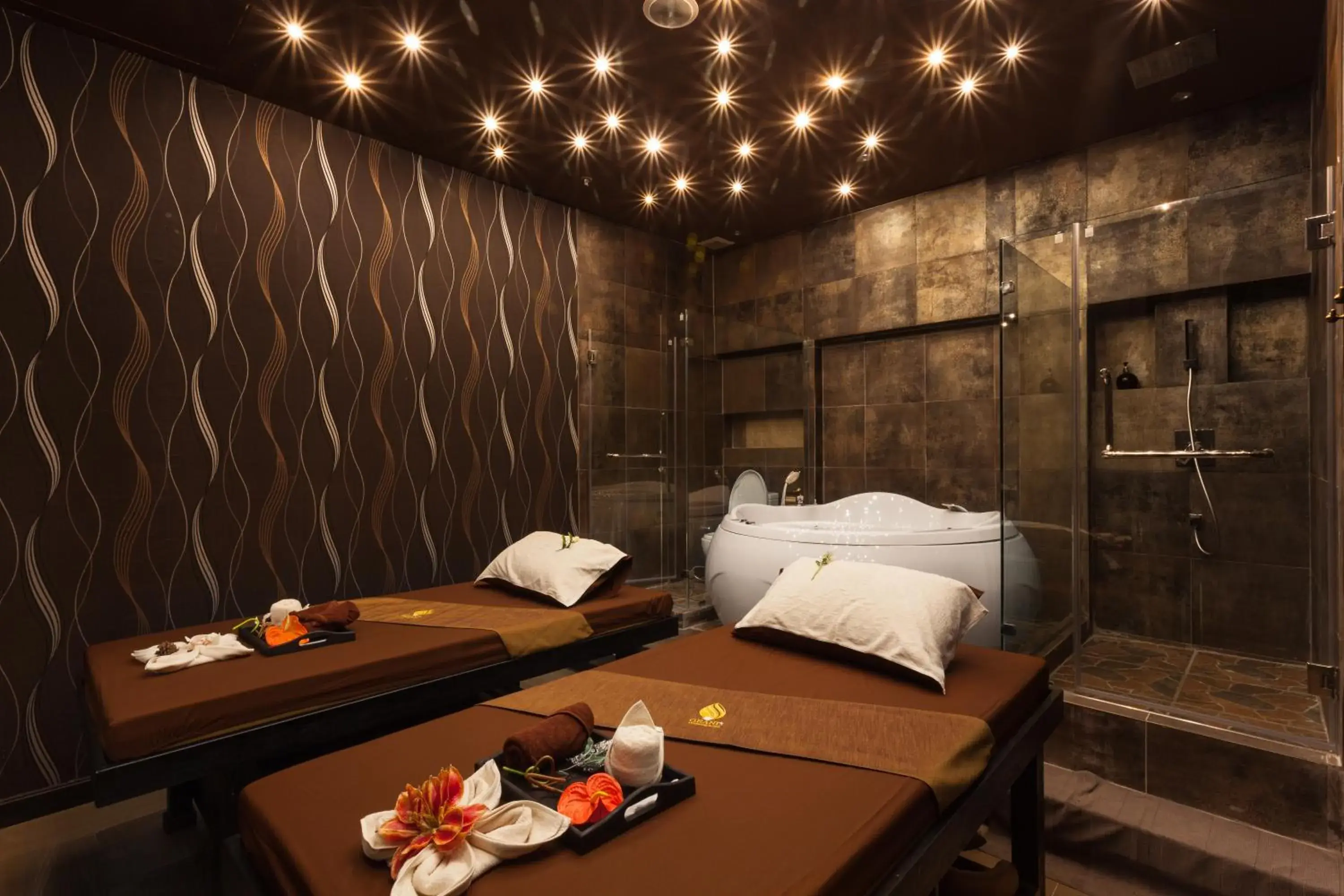 Spa and wellness centre/facilities, Bed in Grand 5 Hotel & Plaza Sukhumvit Bangkok