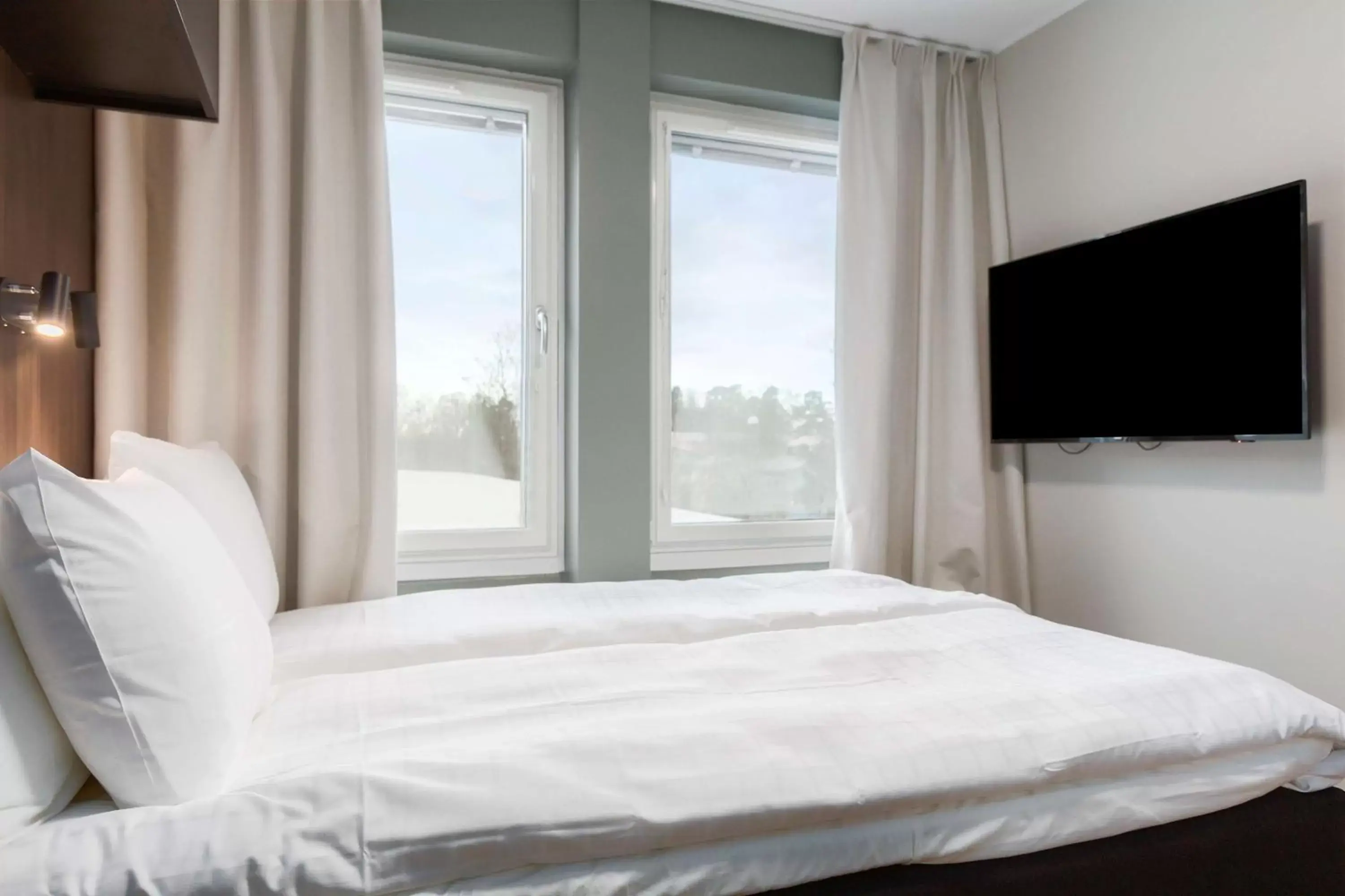 Bedroom, Bed in Sure Hotel Studio by Best Western Bromma