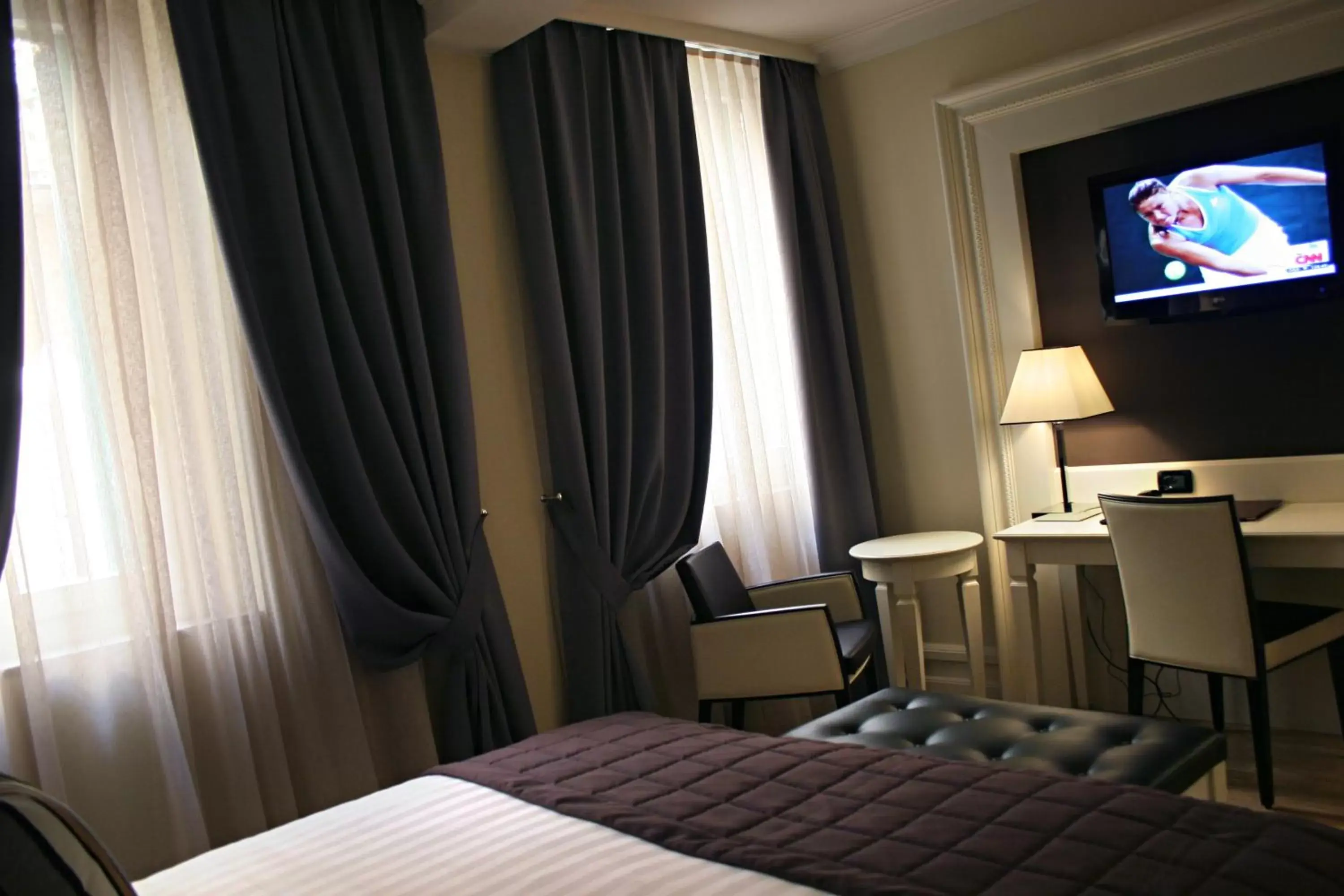 Photo of the whole room, TV/Entertainment Center in Hotel Milano & SPA***S