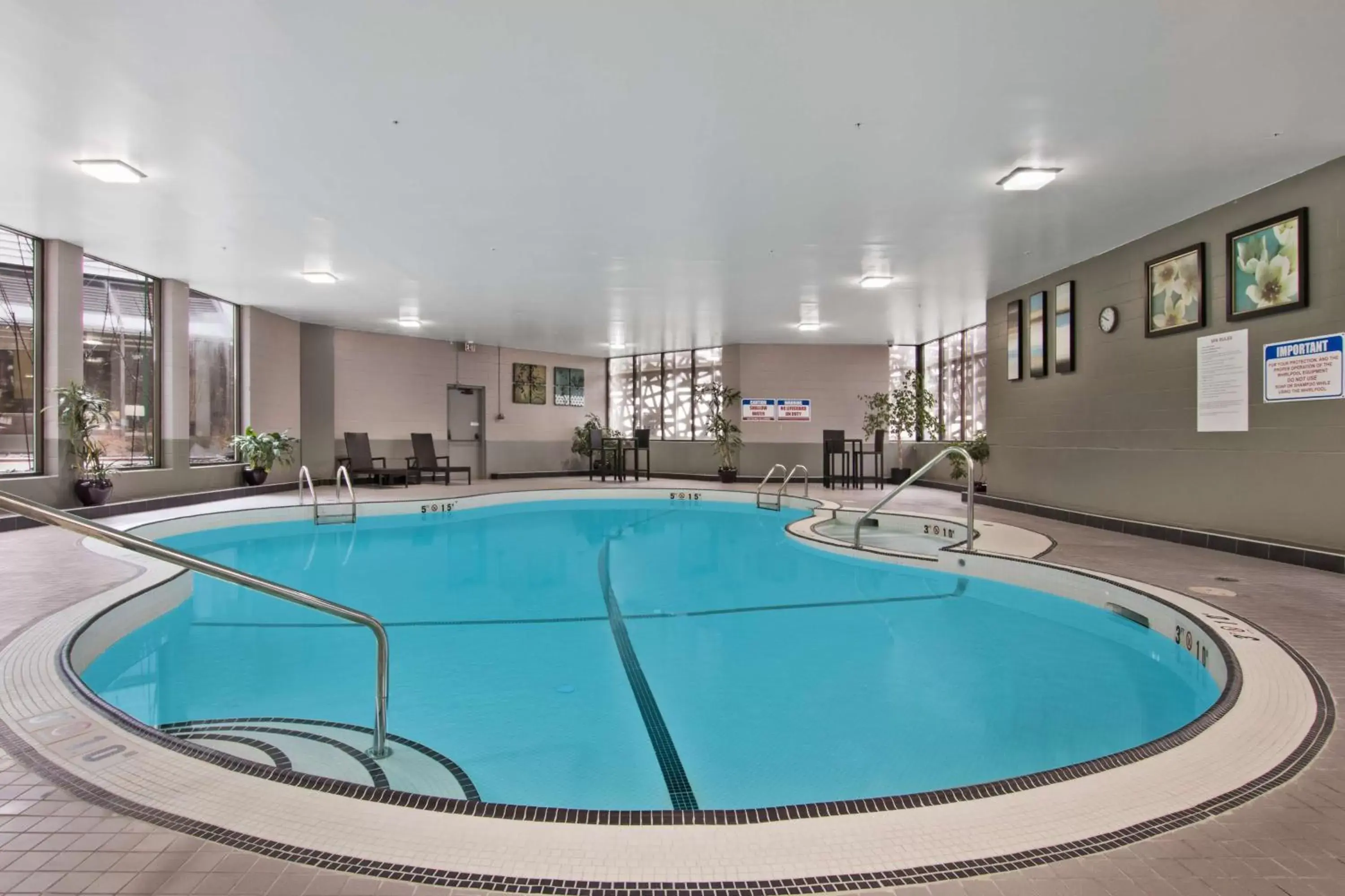 On site, Swimming Pool in Best Western Premier Calgary Plaza Hotel & Conference Centre