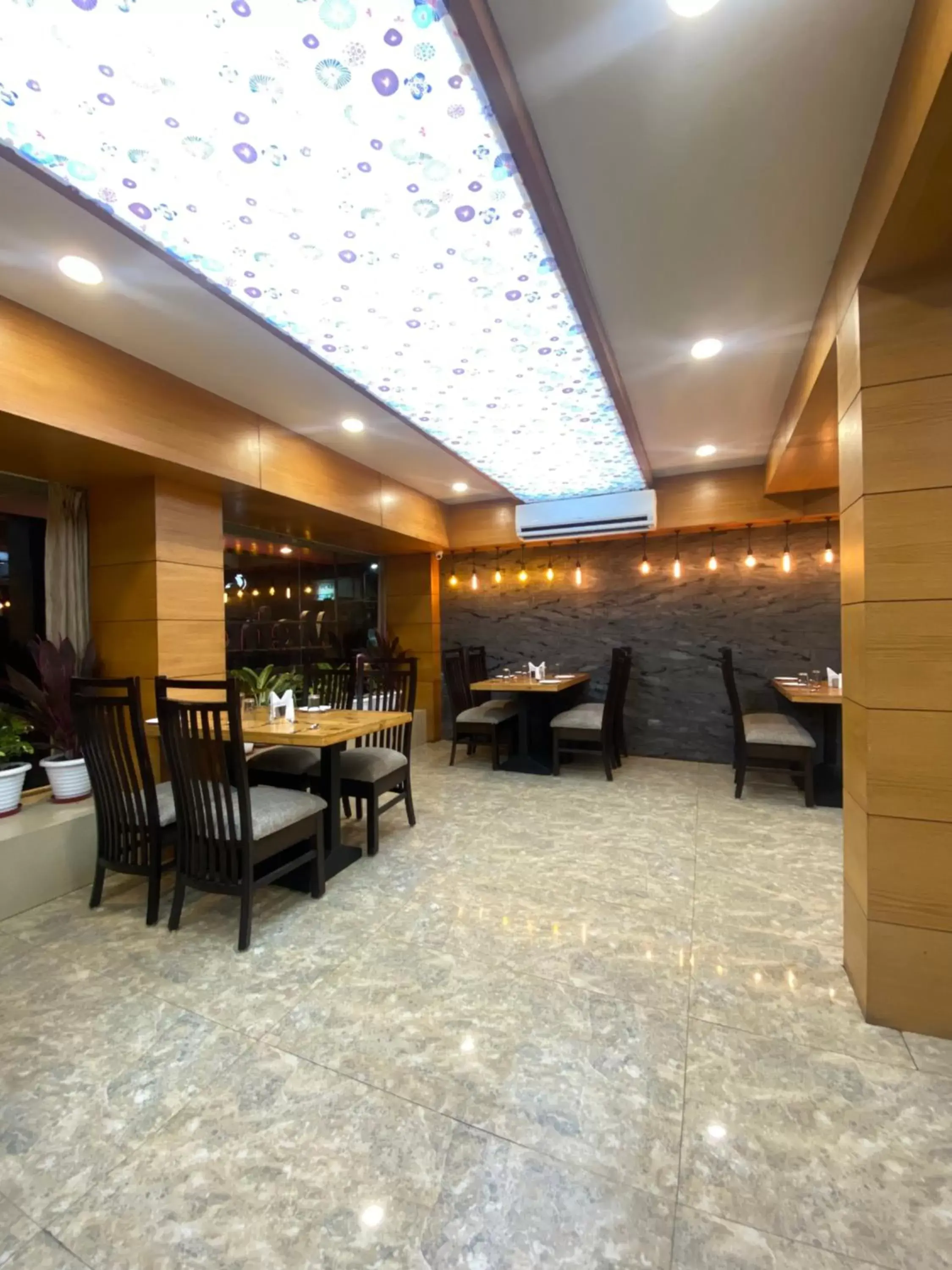 Restaurant/places to eat in Hotel Aditya Residency Restaurant/places to eat in Hotel Aditya Residency