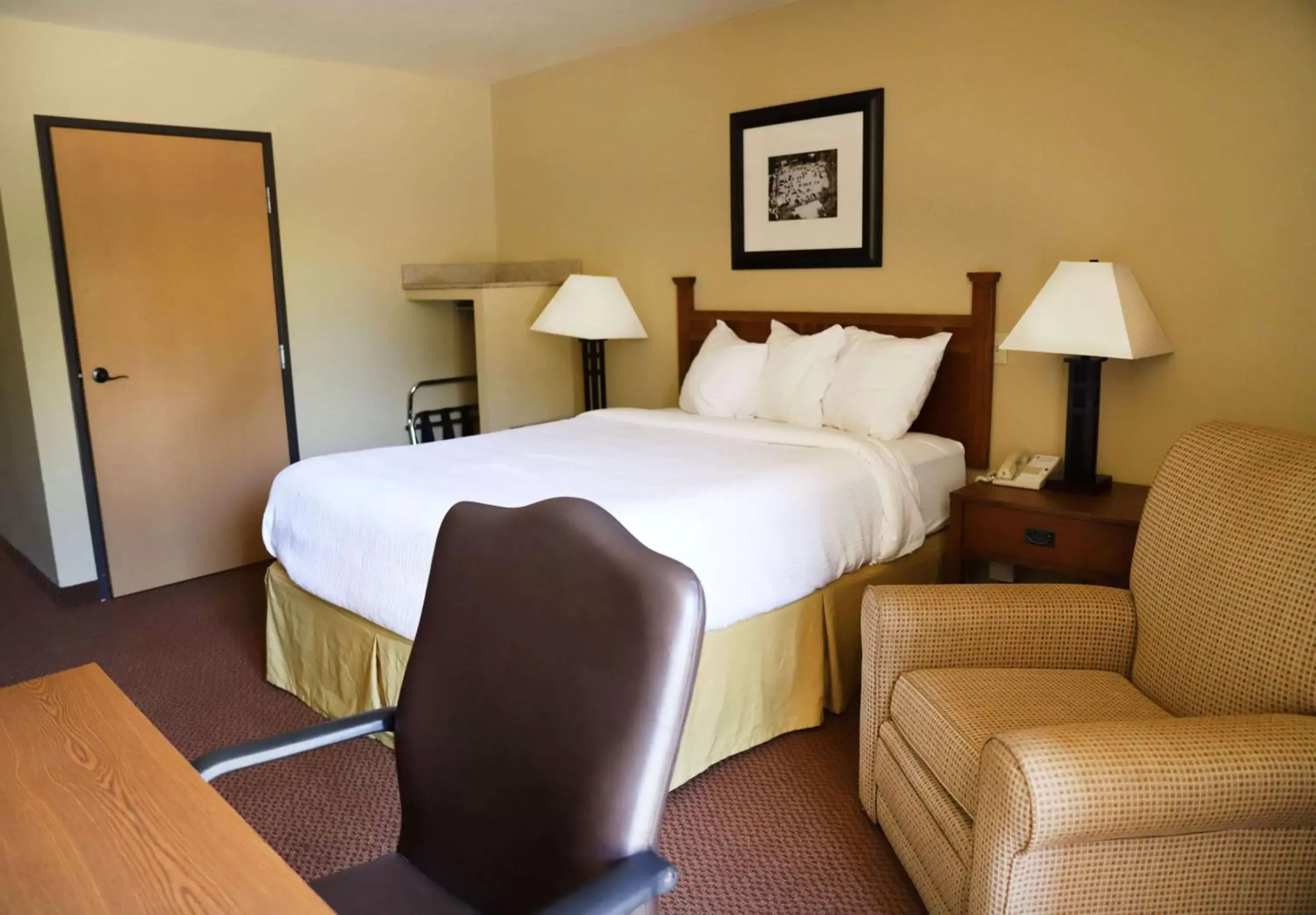 Photo of the whole room, Bed in Best Western Branson Inn and Conference Center