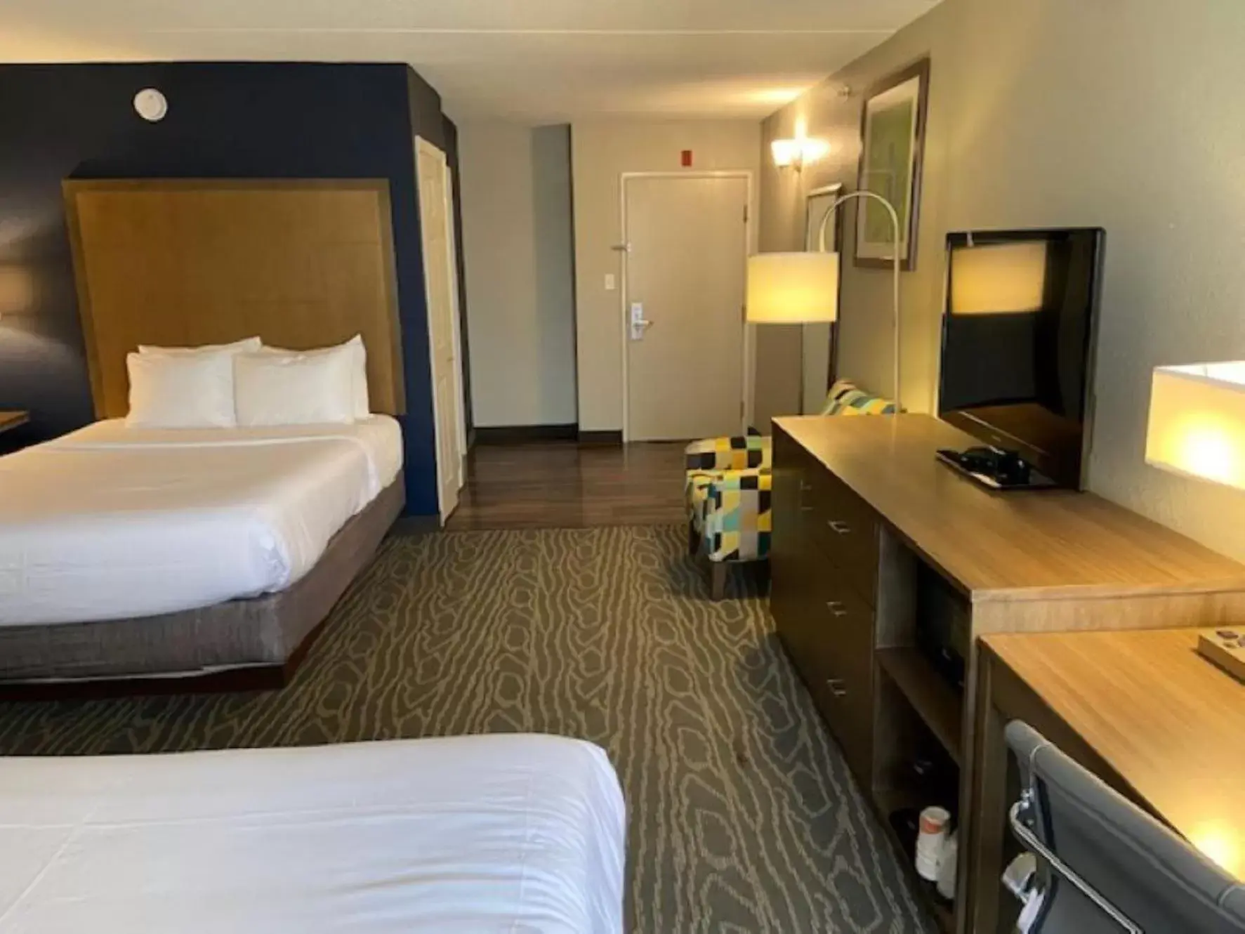 Bed in Comfort Inn & Suites Tipp City - I-75