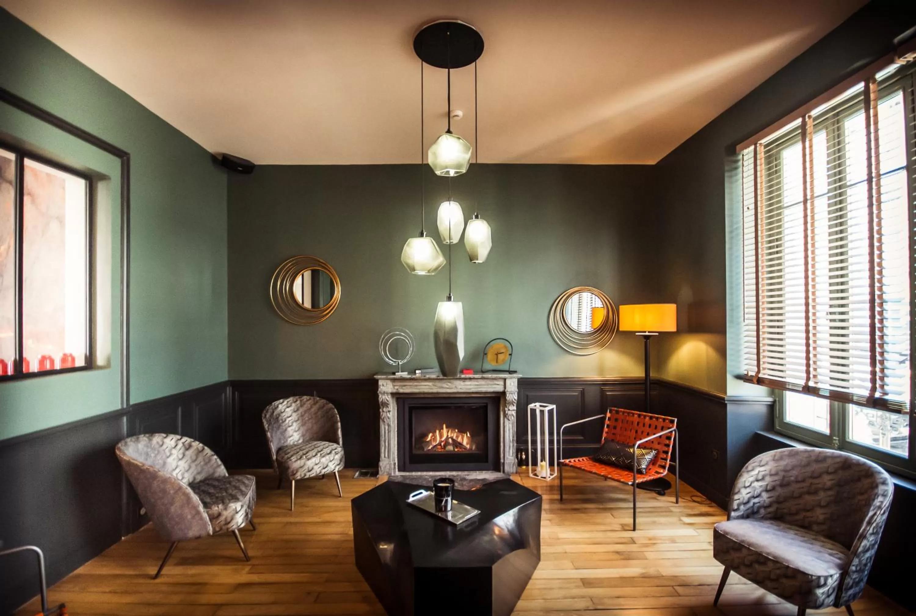 Lounge or bar in Logis Villa C Hôtel