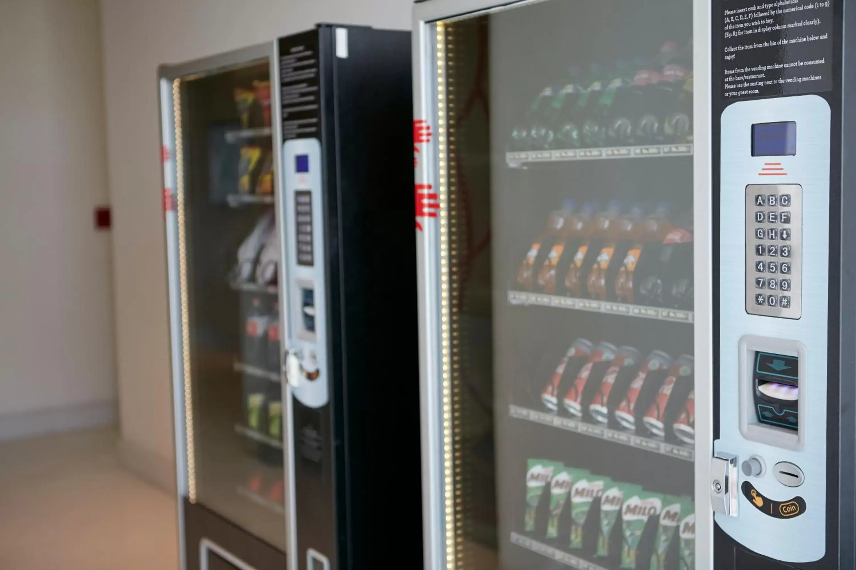 Food and drinks in Cinnamon Red Colombo Food and drinks in Cinnamon Red Colombo