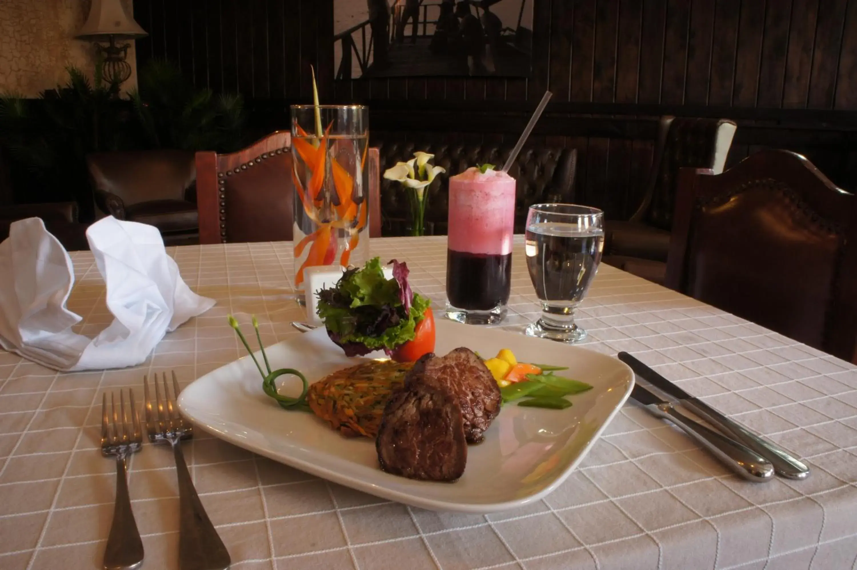 Restaurant/places to eat in Los Olivos Boutique Hotel Antigua Guatemala