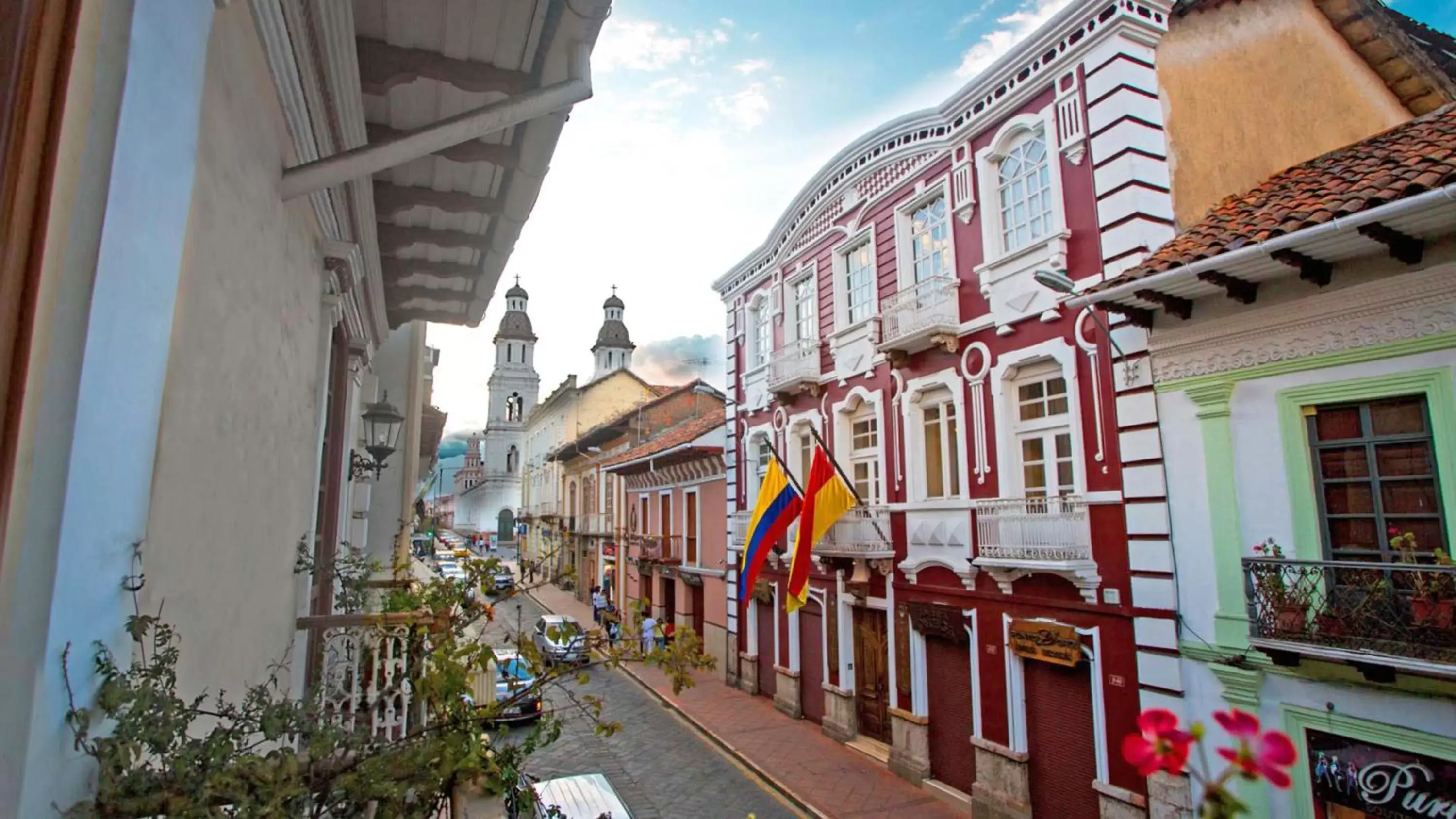 Facade/entrance, Neighborhood in Hotel Carvallo