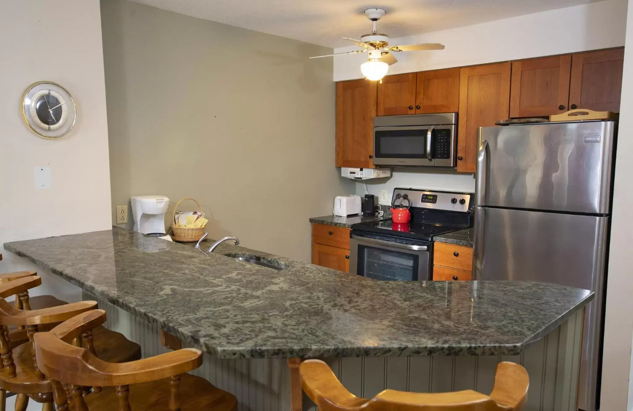 Kitchen or kitchenette, Kitchen/Kitchenette in Mountain Lodge at Okemo