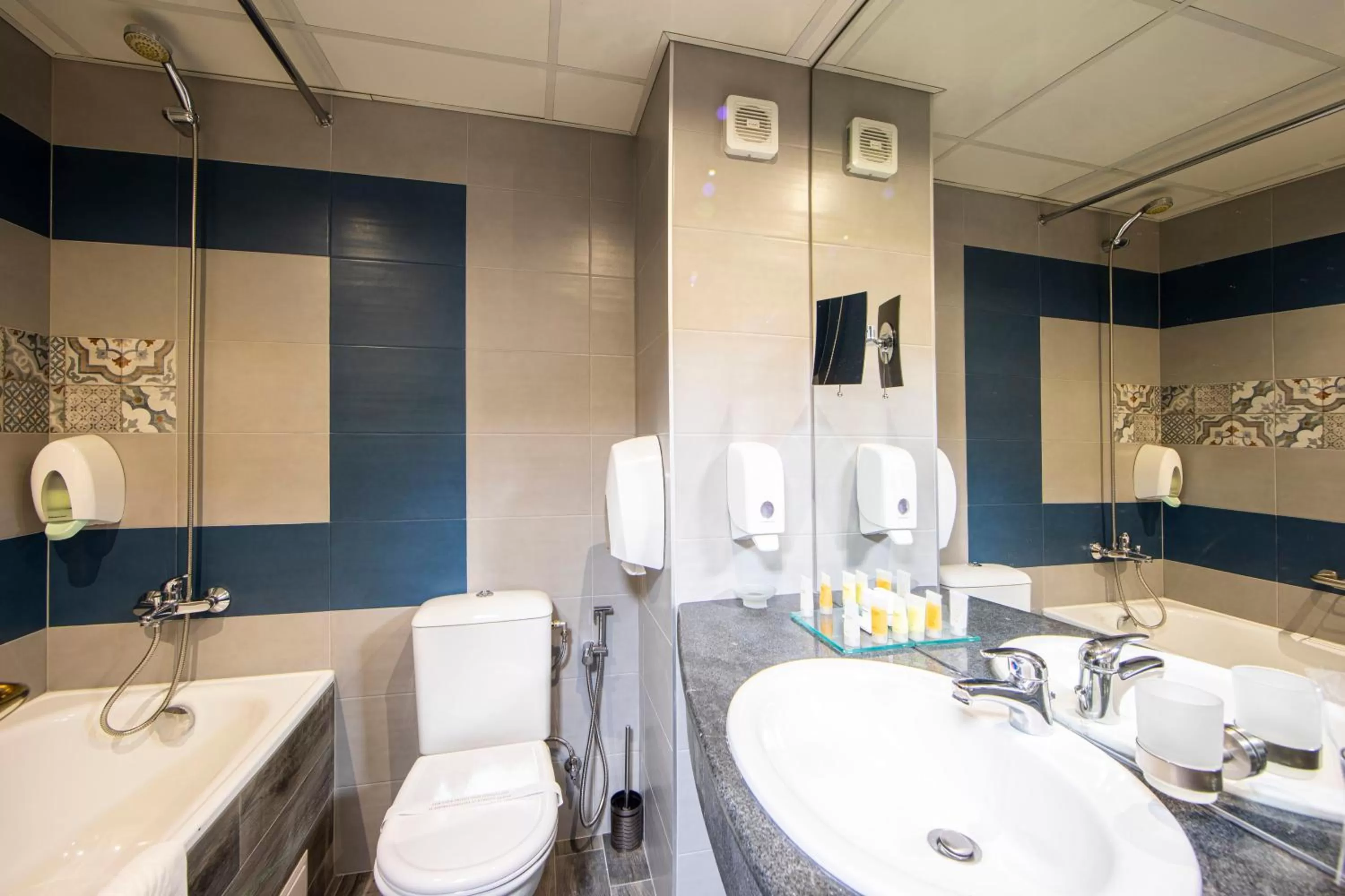 Toilet in Spa Hotel Ezeretz Blagoevgrad