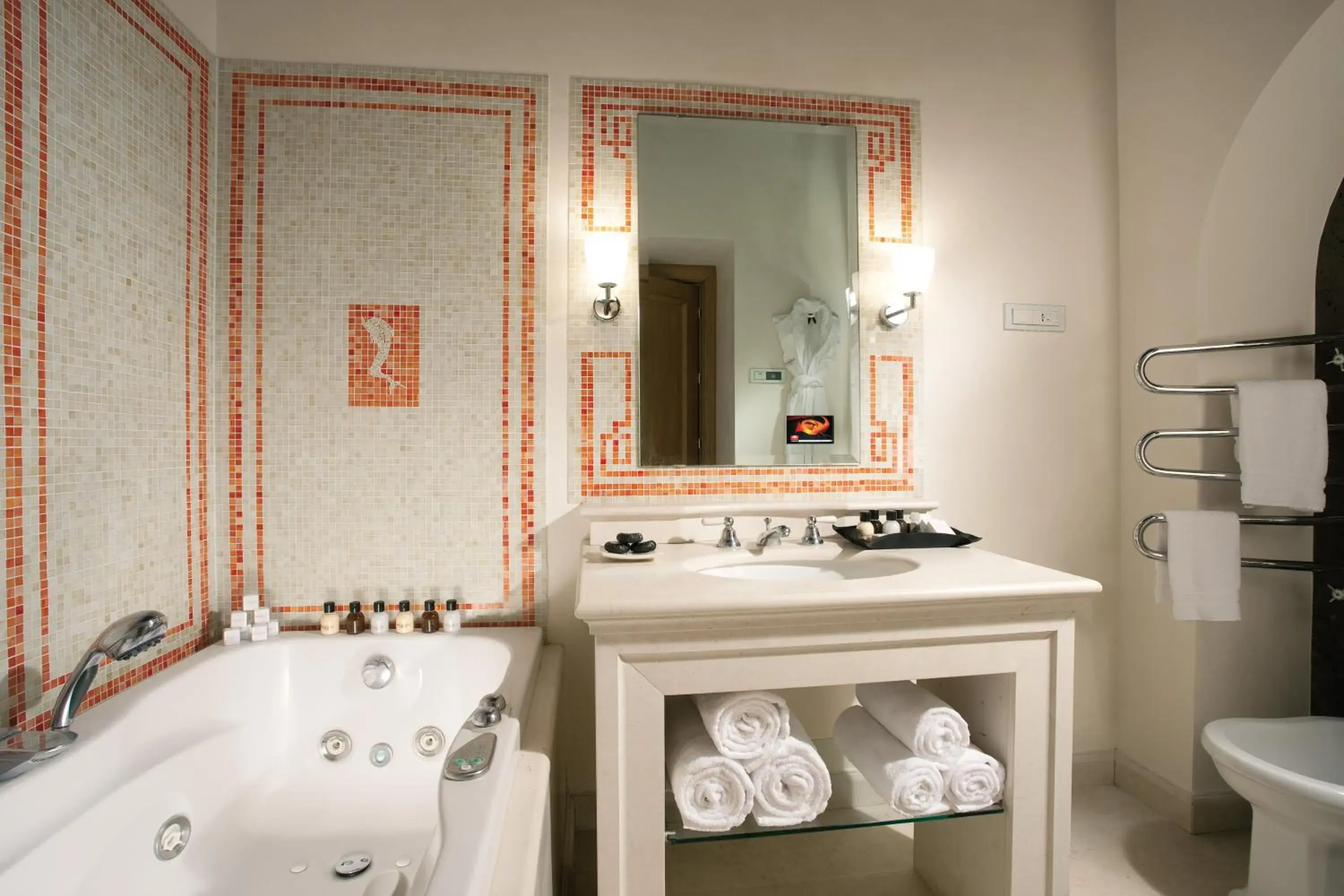 Toilet, Bathroom in Grand Hotel Angiolieri