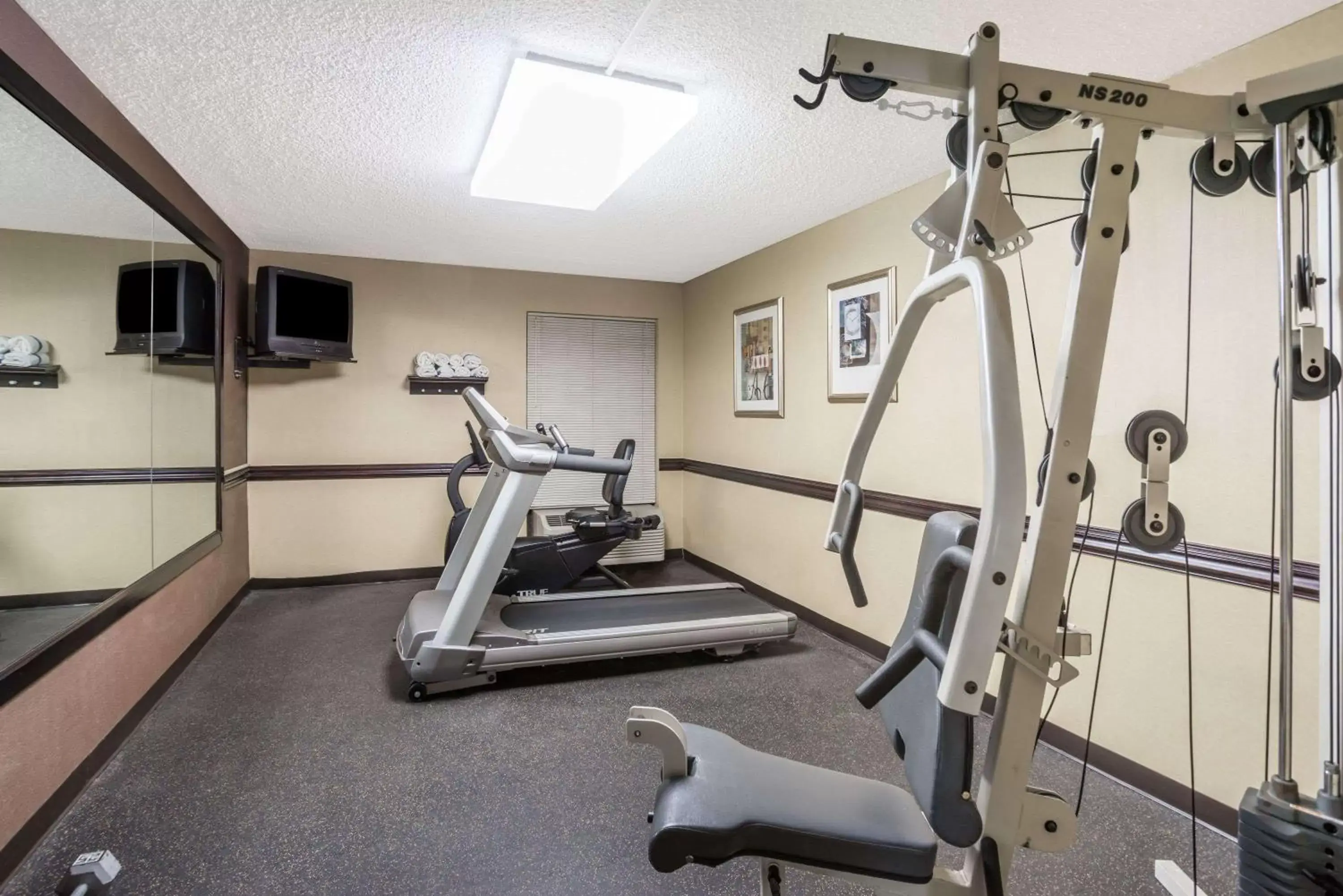 Fitness centre/facilities, Fitness Center/Facilities in Days Inn by Wyndham Westminster