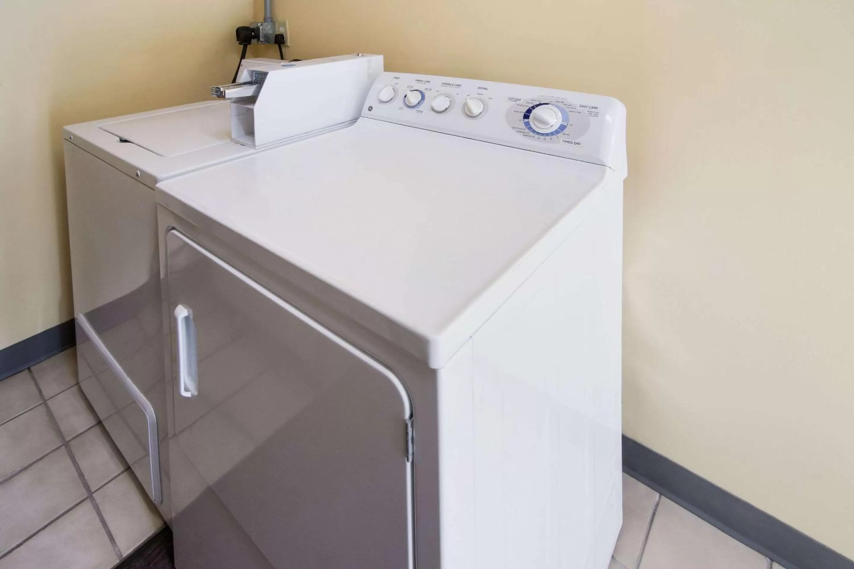 On site, Bathroom in Econo Lodge Battleboro - Rocky Mount I-95