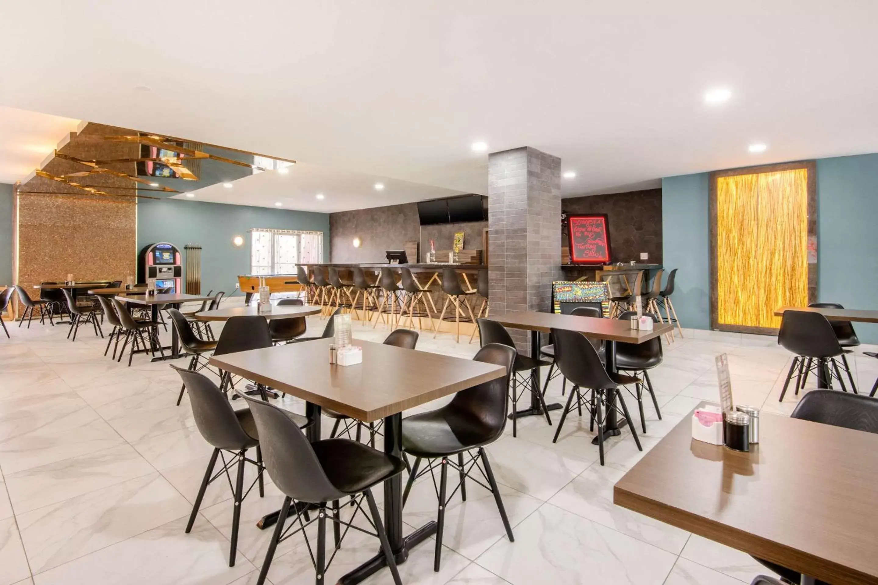 Restaurant/places to eat in Quality Inn & Conference Centre Restaurant/places to eat in Quality Inn & Conference Centre