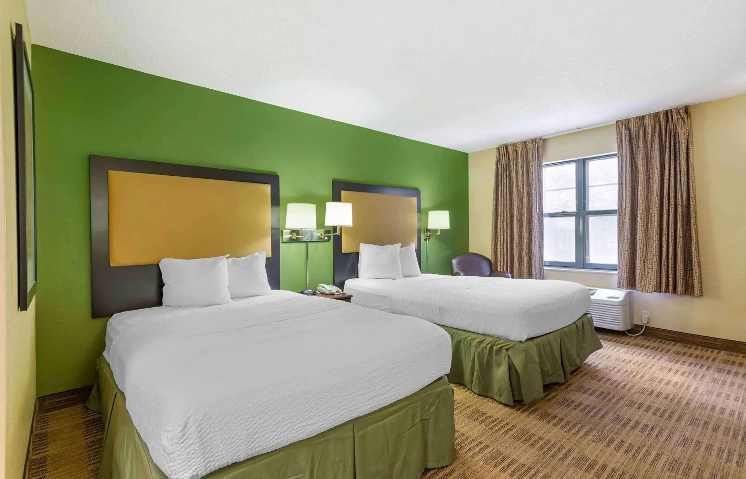 Bedroom, Bed in Extended Stay America Suites - Columbus - Bradley Park