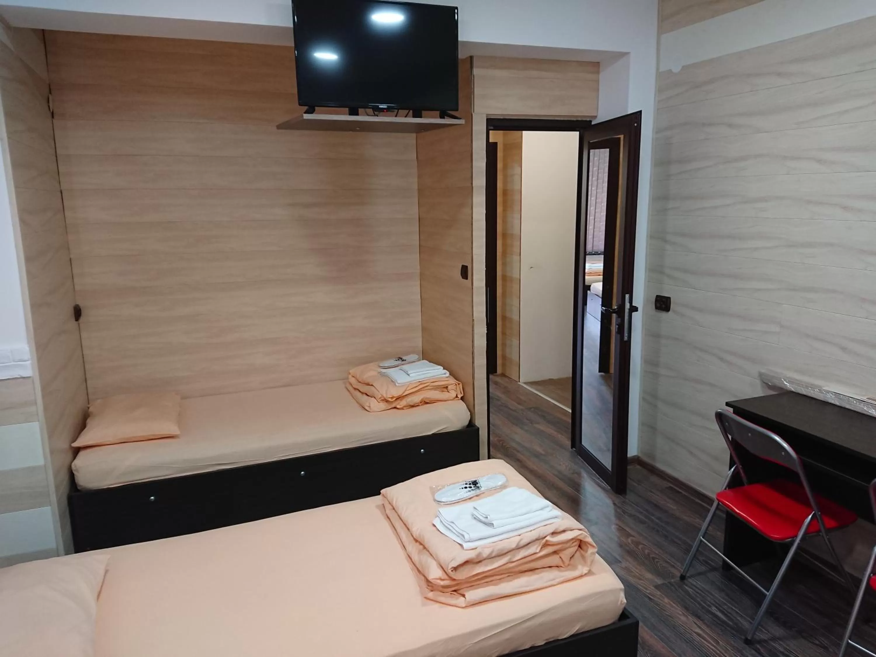 Bed in Complex Friends