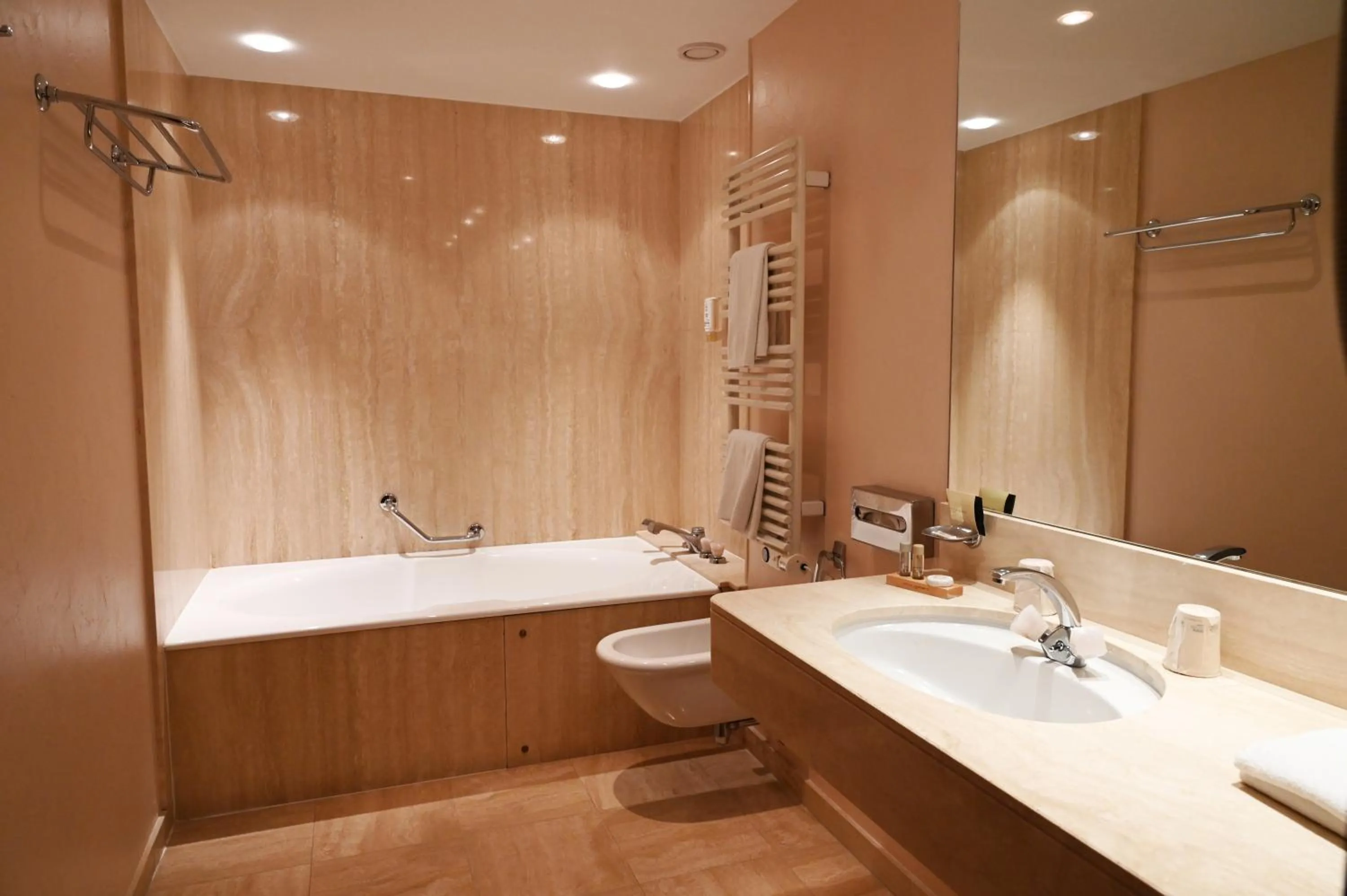 Double or Twin Room in Hôtel Le Rempart