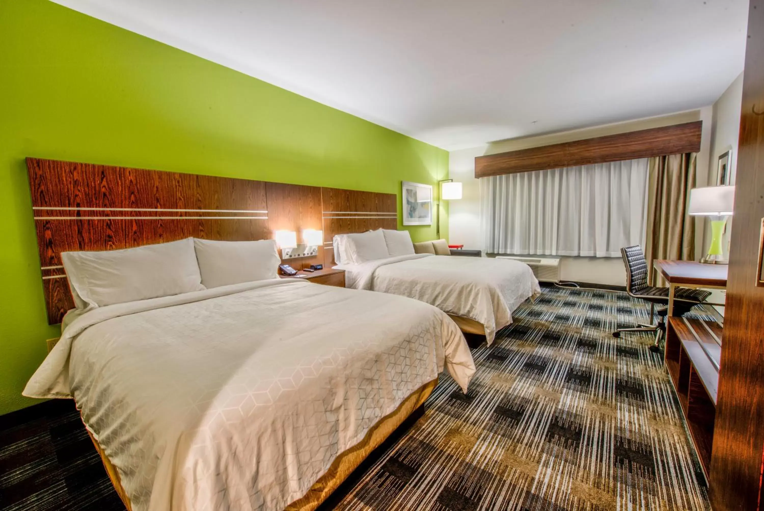 Photo of the whole room, Bed in Holiday Inn Express & Suites - Farmers Branch, an IHG Hotel