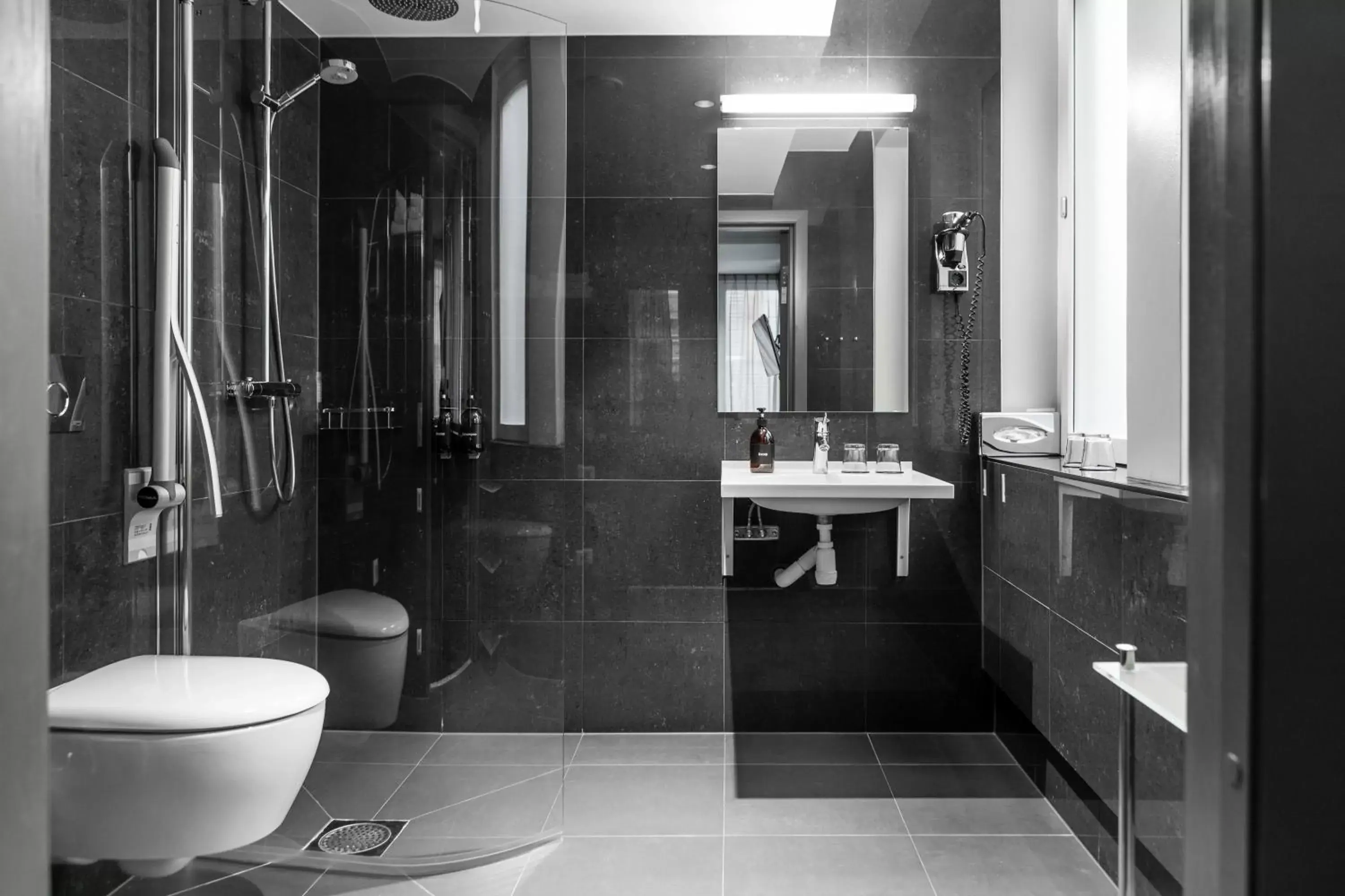 Bathroom in Best Western and hotel