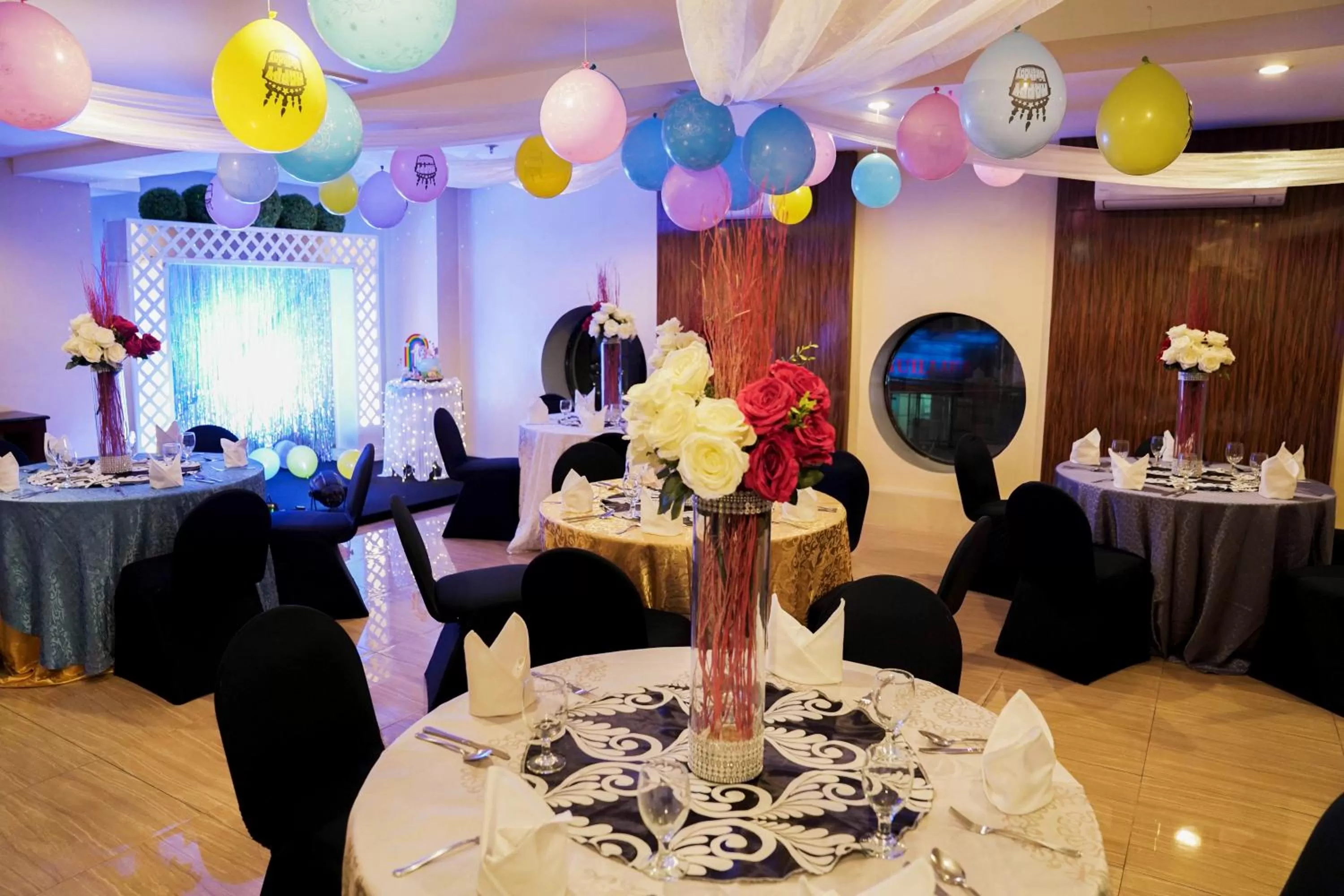 Restaurant/places to eat in Berjaya Makati Hotel