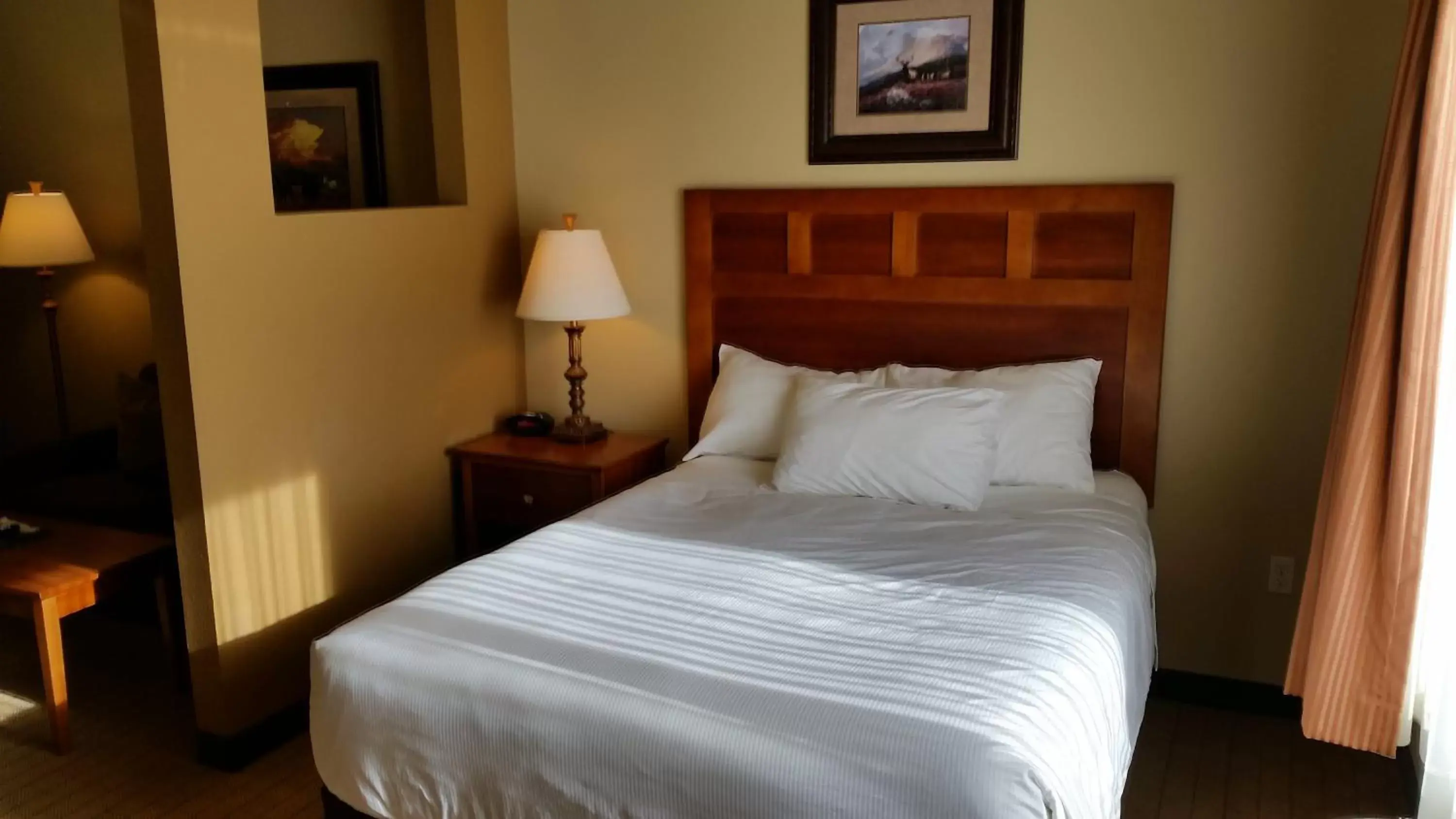 Bed in StoneCreek Lodge