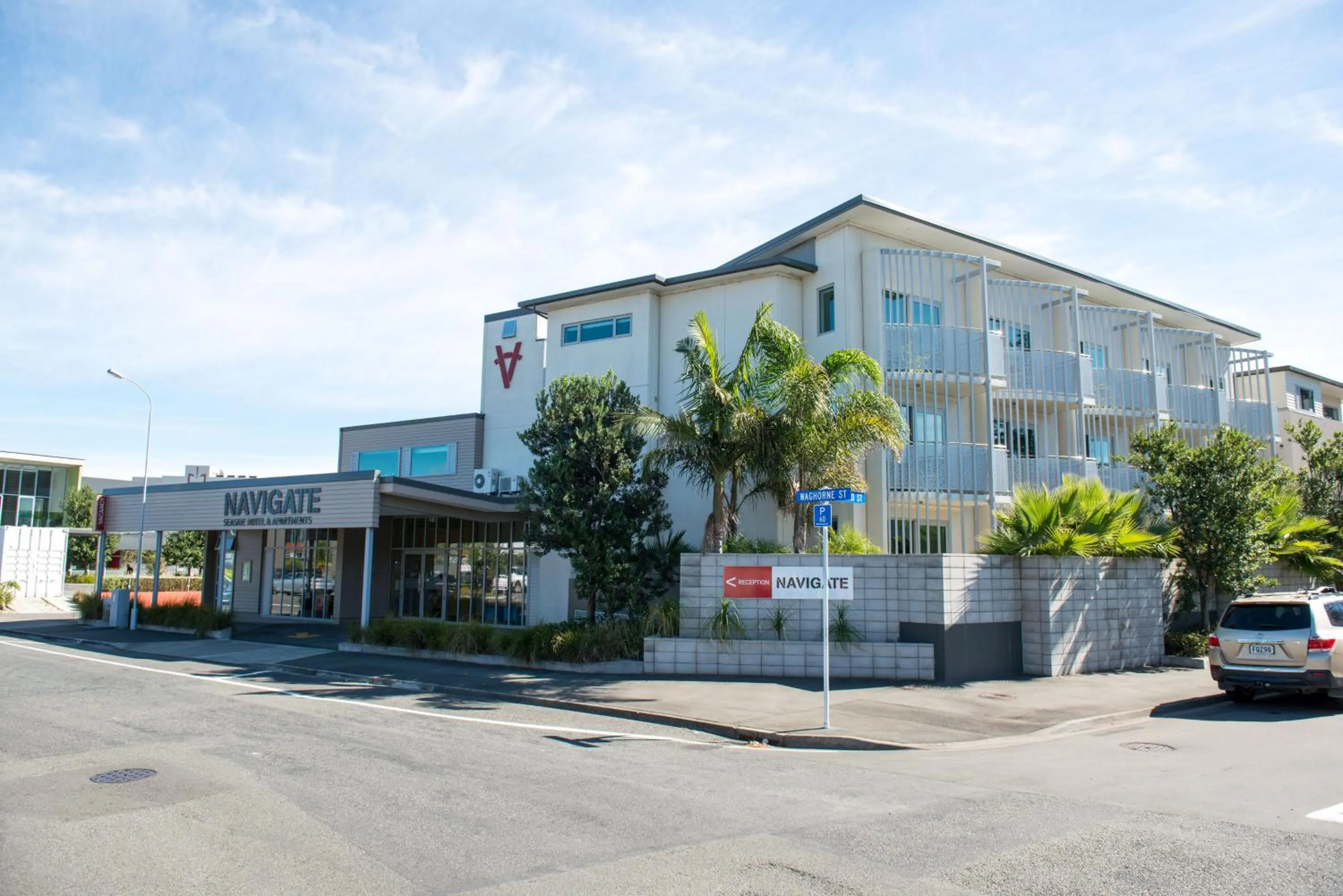 Property building in Navigate Seaside Hotel & Apartments
