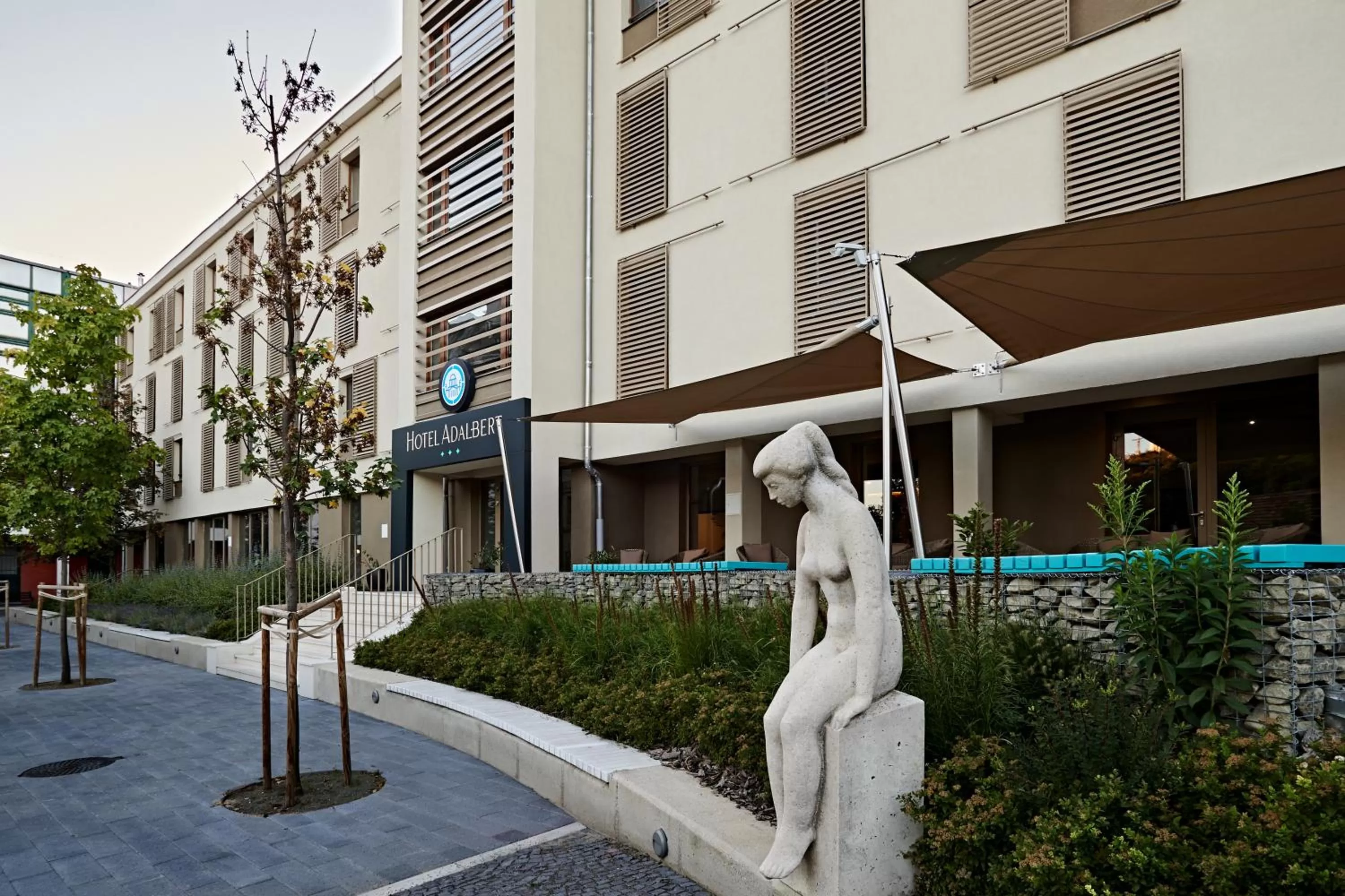 Property building in Hotel Adalbert Szent Tamás ház