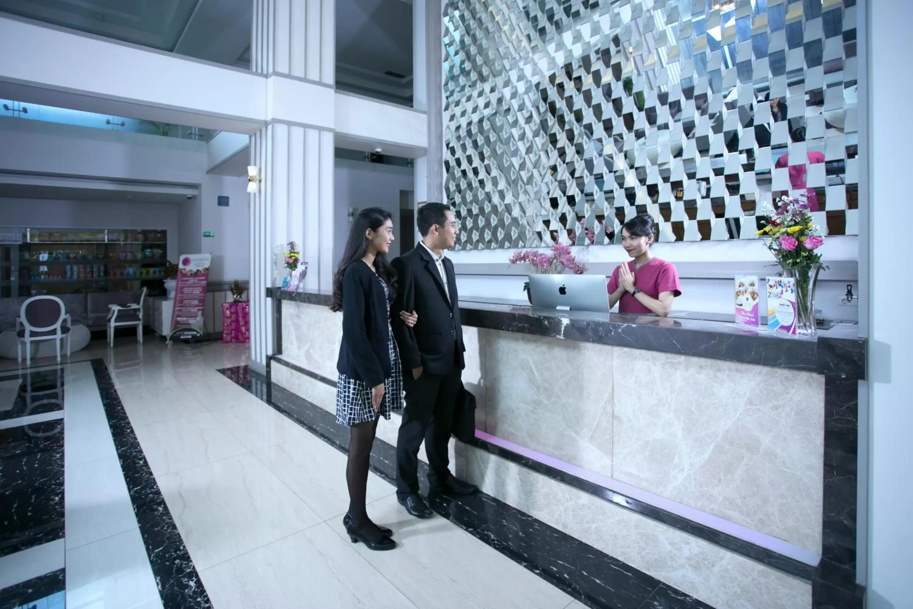 Lobby or reception in Shakti Hotel Bandung